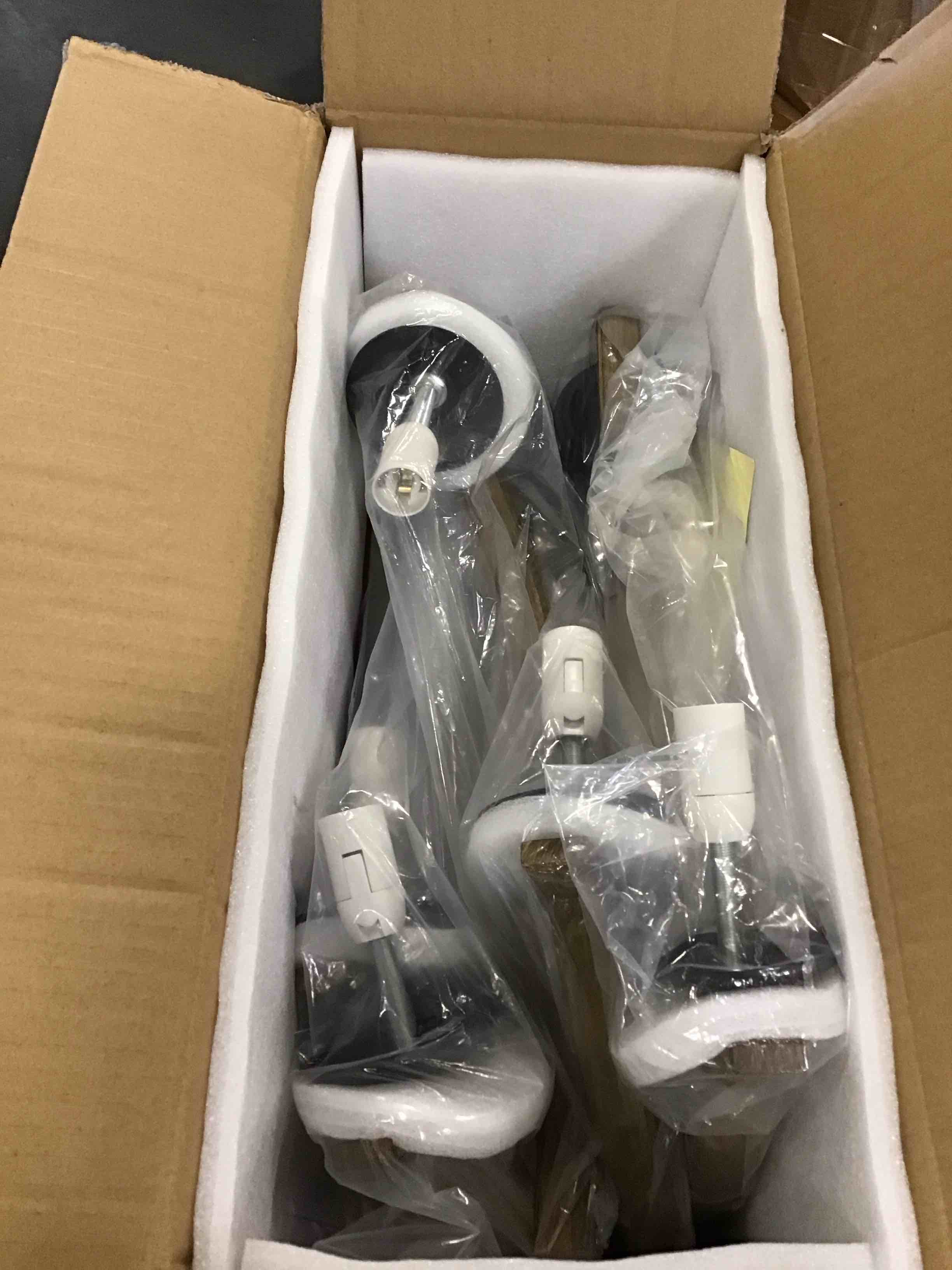 https://s3.amazonaws.com/lotting-images-prod/bidfta/GRA0229713_1728056782425.jpeg