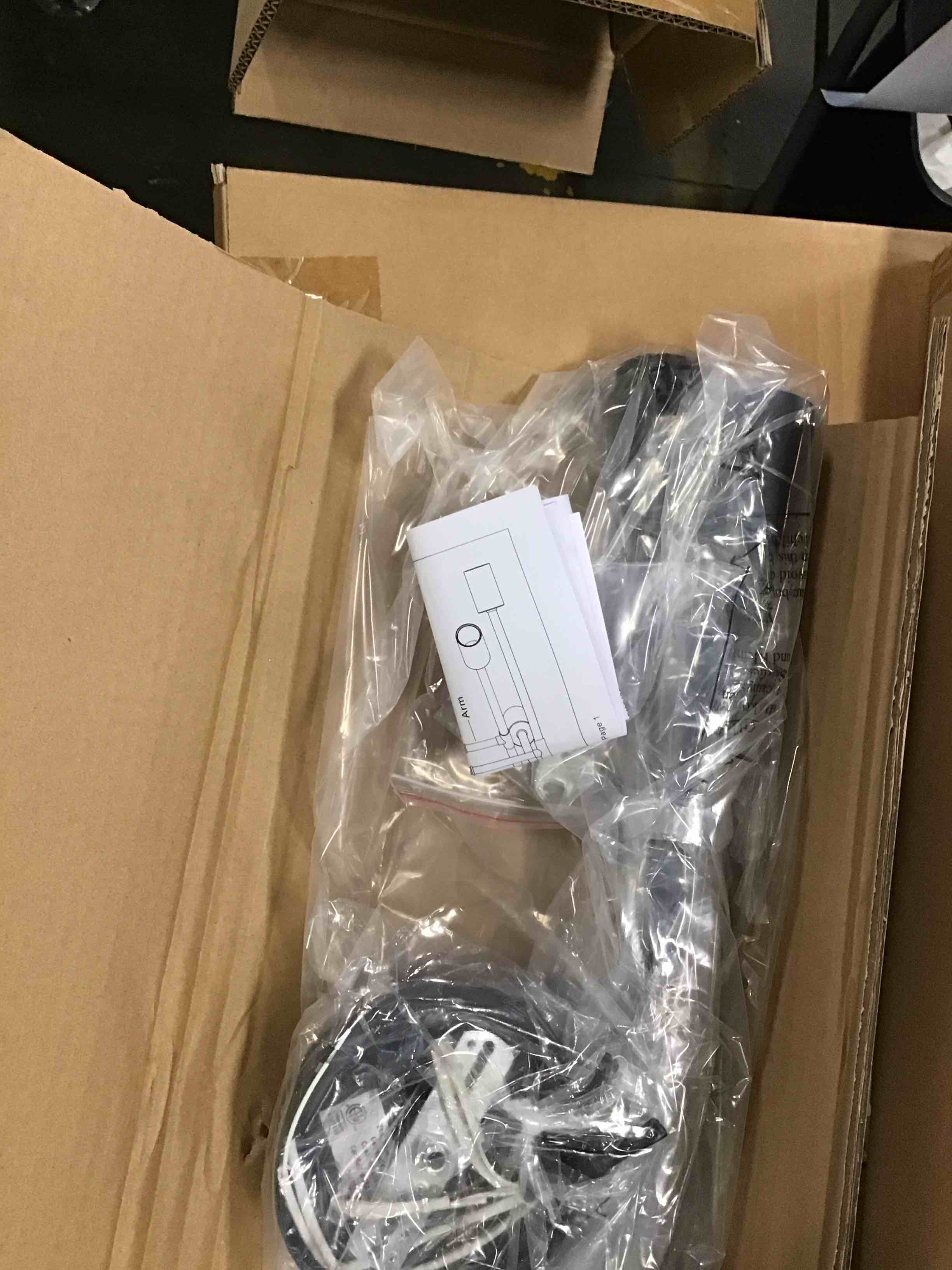 https://s3.amazonaws.com/lotting-images-prod/bidfta/GRA0229889_1728047878190.jpeg
