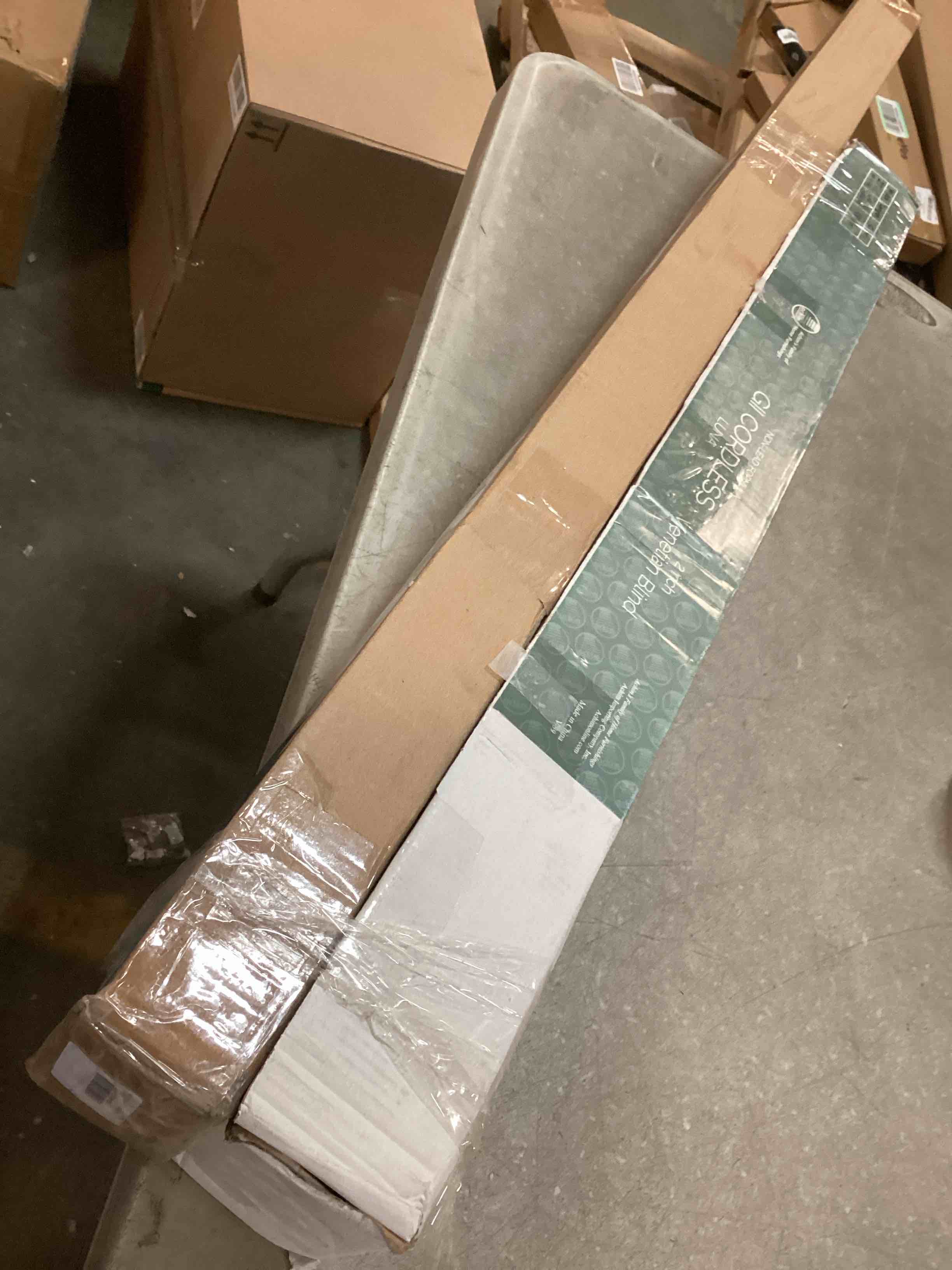https://s3.amazonaws.com/lotting-images-prod/bidfta/GRA0230886_1729800554842.jpeg