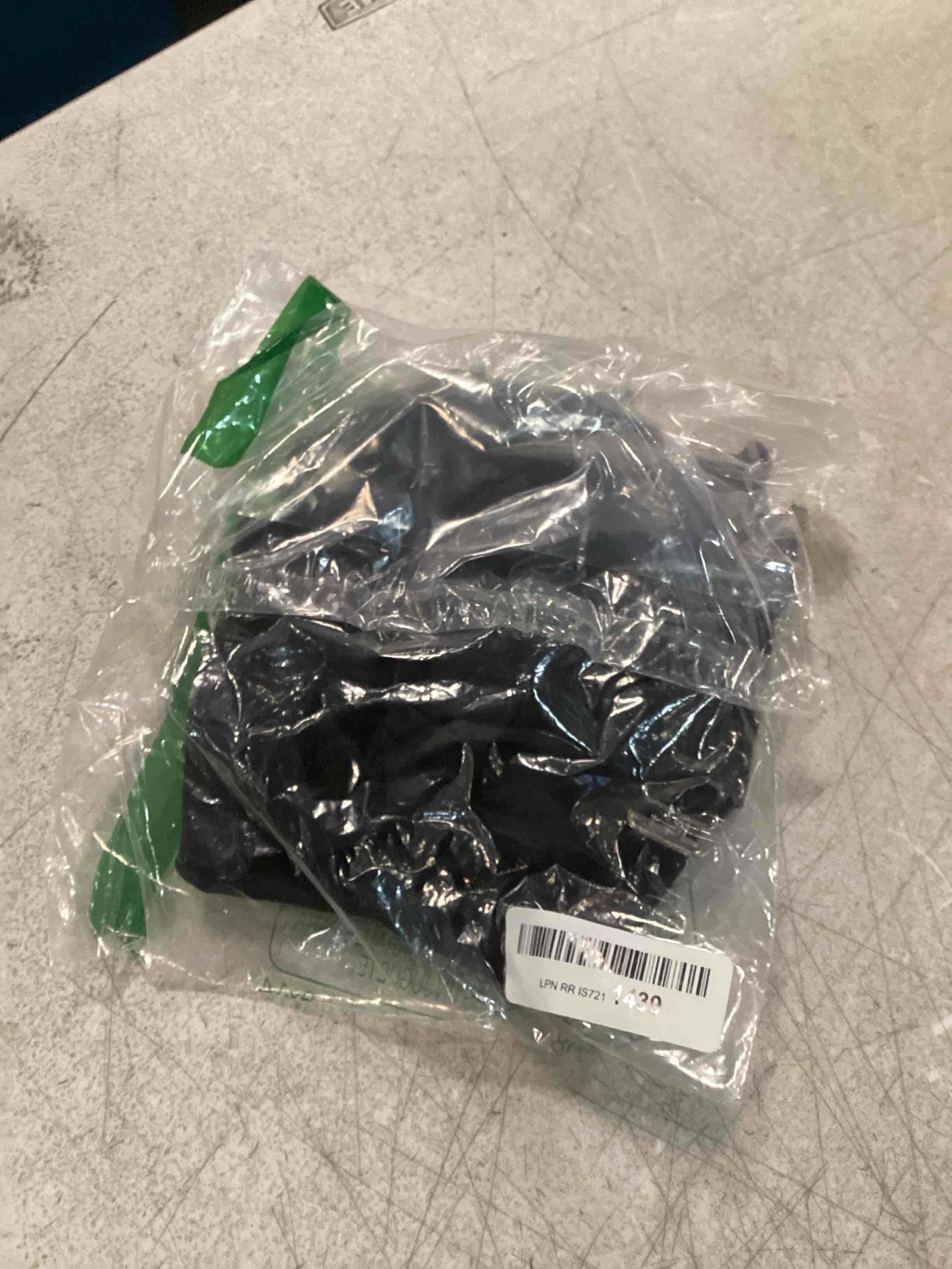 https://s3.amazonaws.com/lotting-images-prod/bidfta/GRA0231645_1729600724253.jpeg