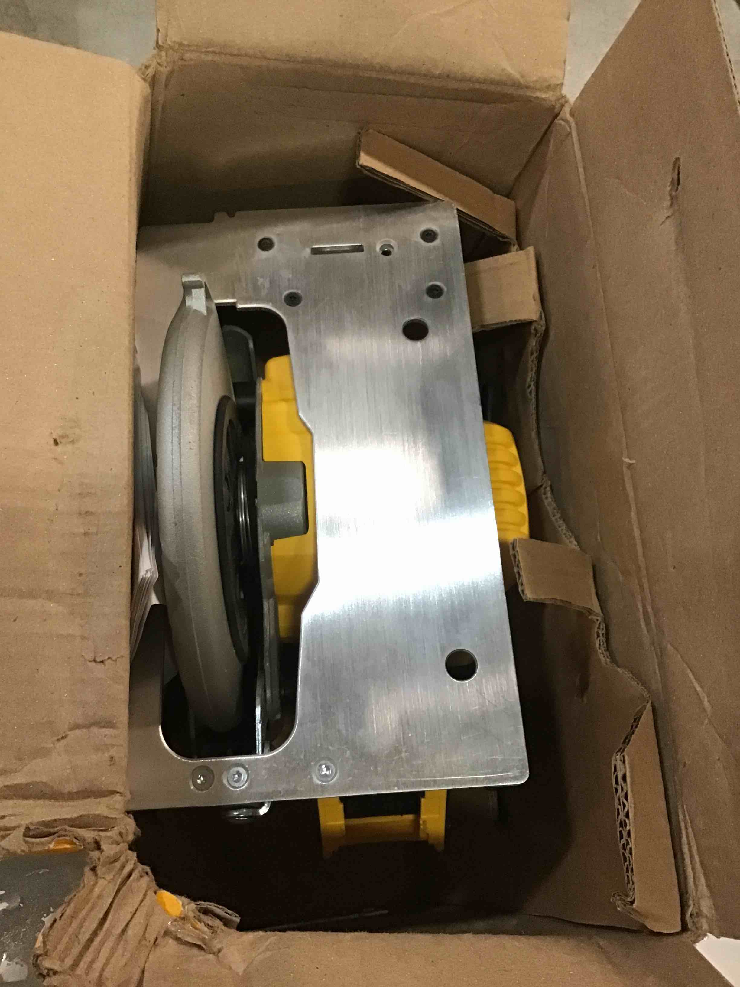 https://s3.amazonaws.com/lotting-images-prod/bidfta/GRA0232113_1729211458842.jpeg