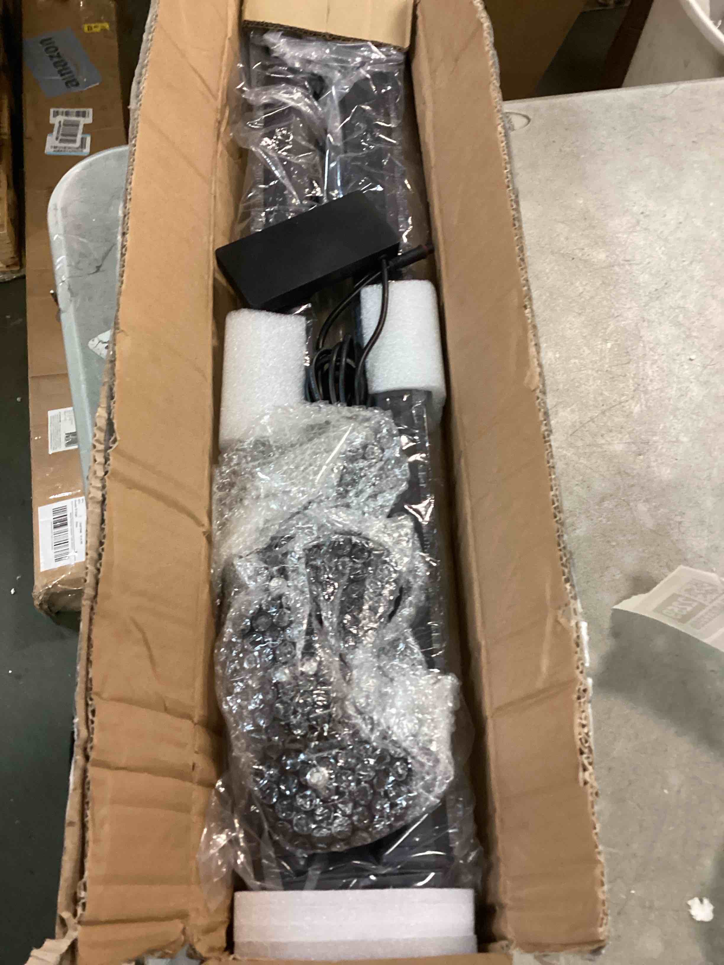 https://s3.amazonaws.com/lotting-images-prod/bidfta/GRA0232259_1729135035589.jpeg