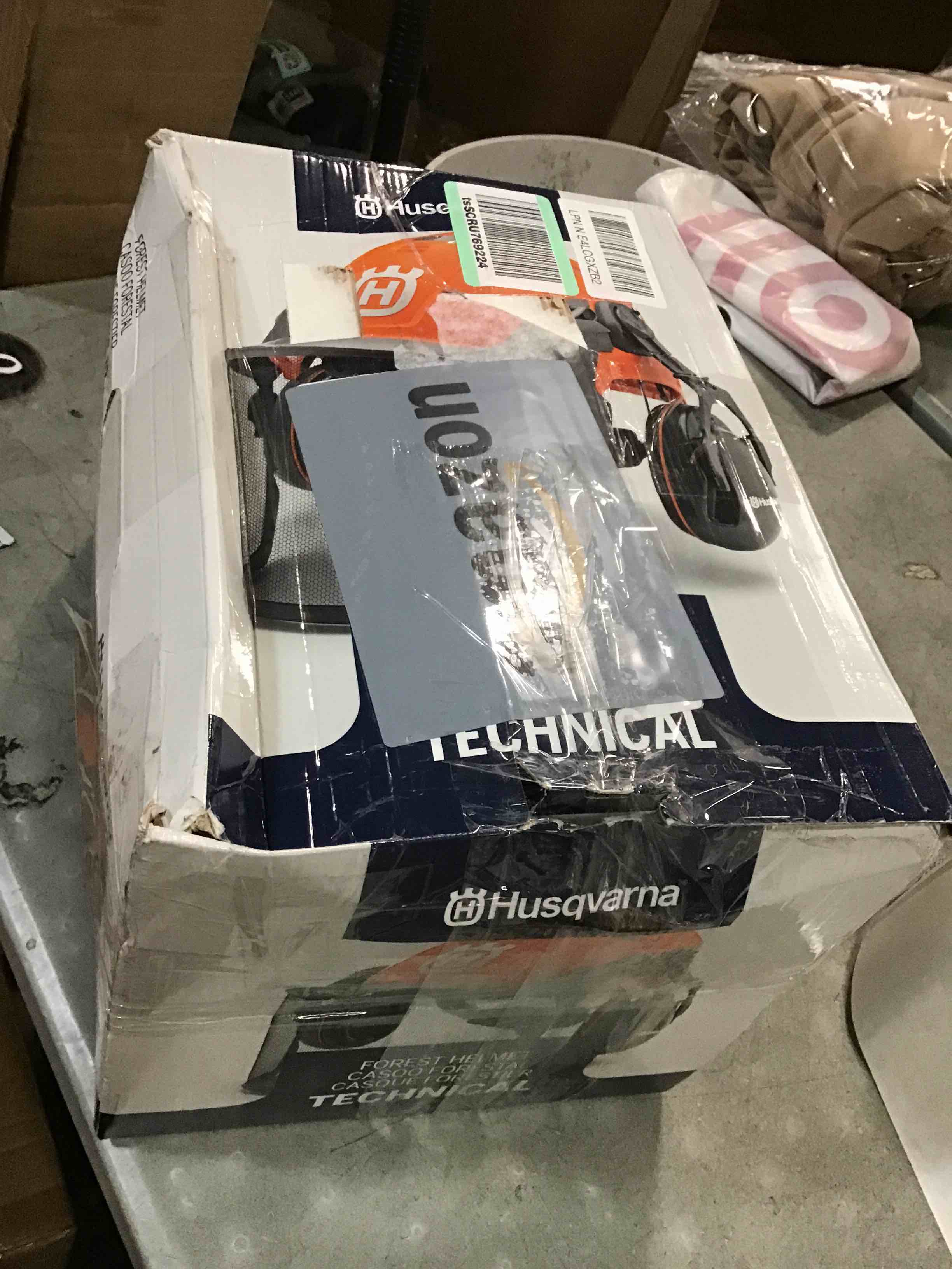 https://s3.amazonaws.com/lotting-images-prod/bidfta/GRA0233768_1728440349020.jpeg