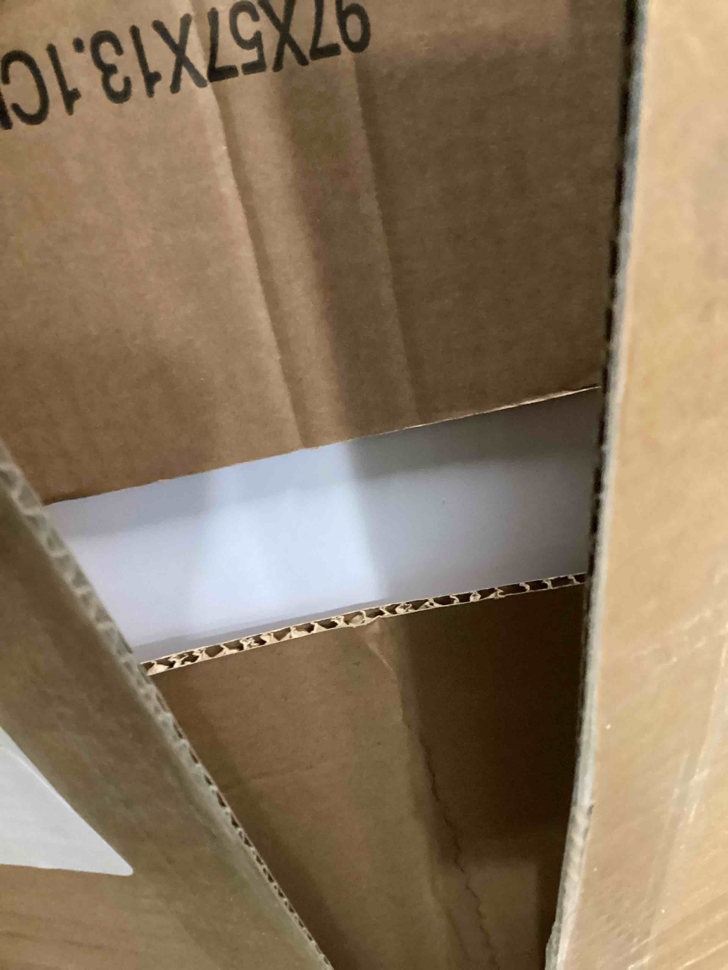 https://s3.amazonaws.com/lotting-images-prod/bidfta/GRA0234974_1729081180359.jpeg