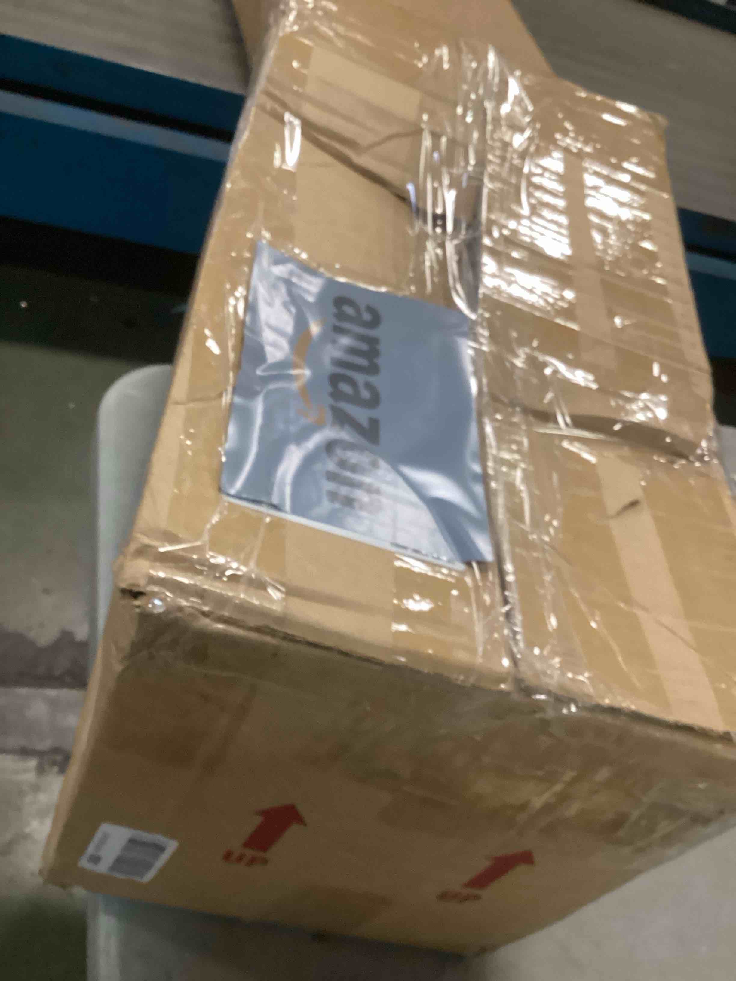 https://s3.amazonaws.com/lotting-images-prod/bidfta/GRA0235072_1729016811627.jpeg
