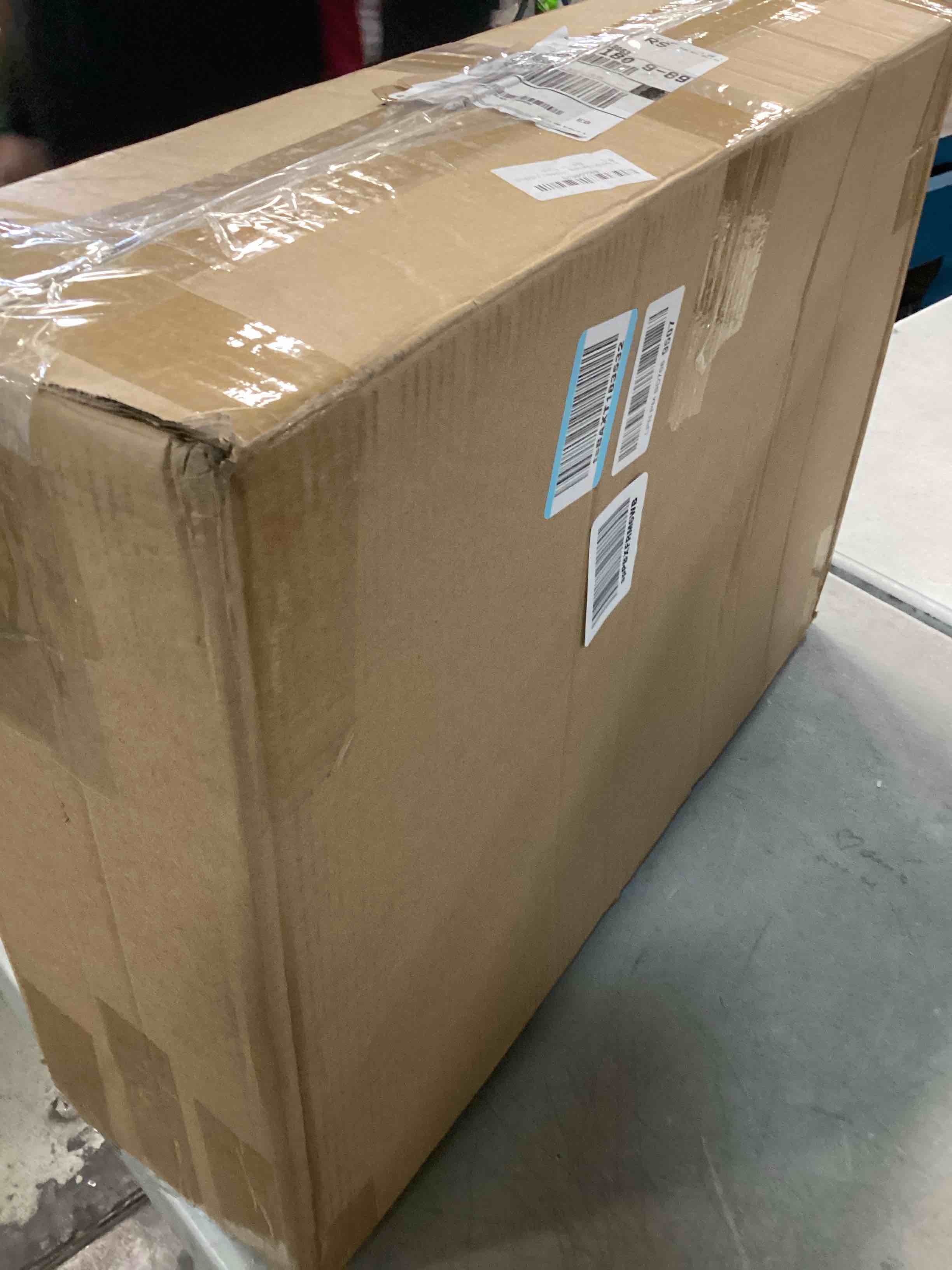 https://s3.amazonaws.com/lotting-images-prod/bidfta/GRA0235190_1729002083749.jpeg