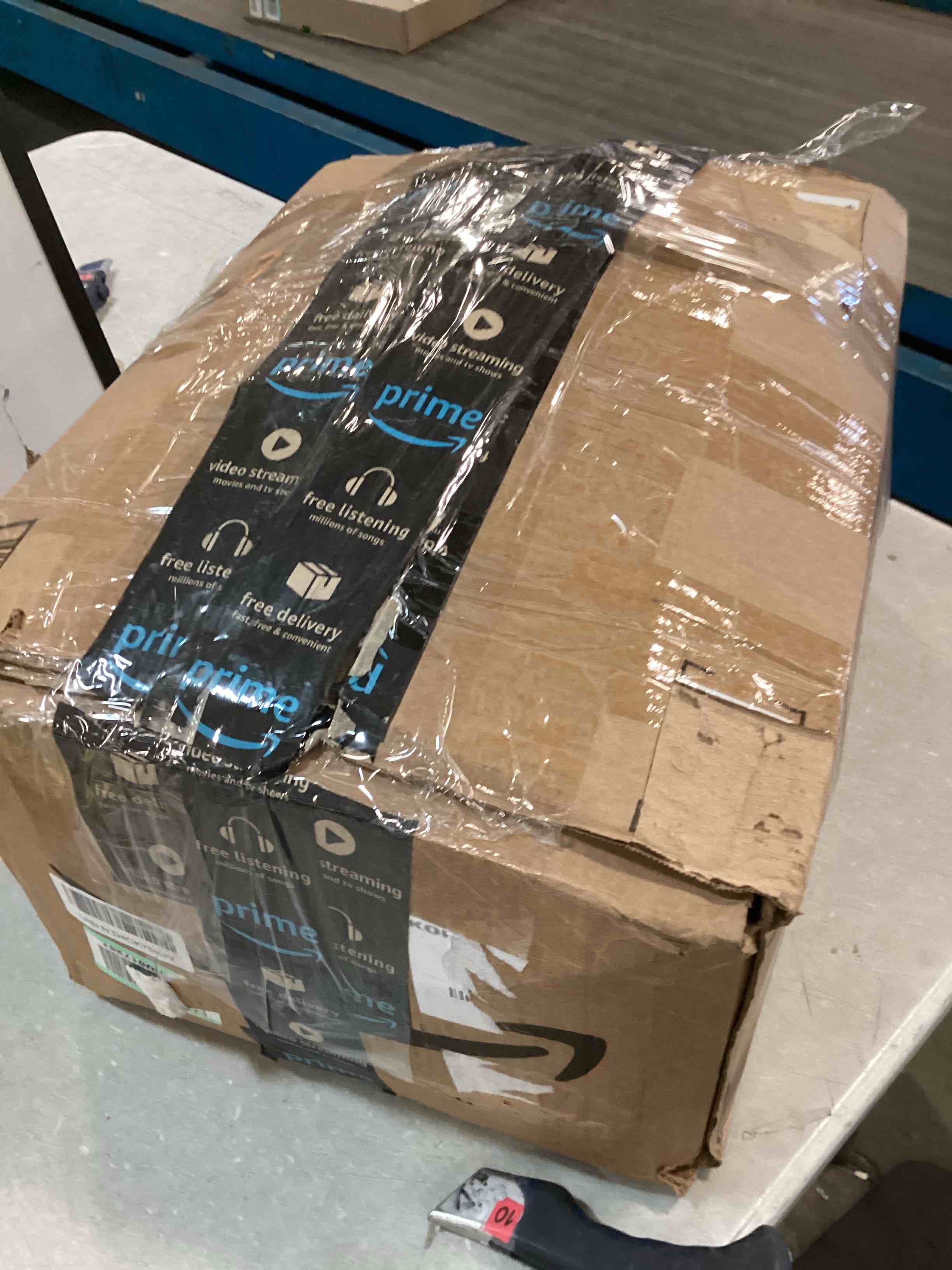 https://s3.amazonaws.com/lotting-images-prod/bidfta/GRA0235832_1728591315346.jpeg