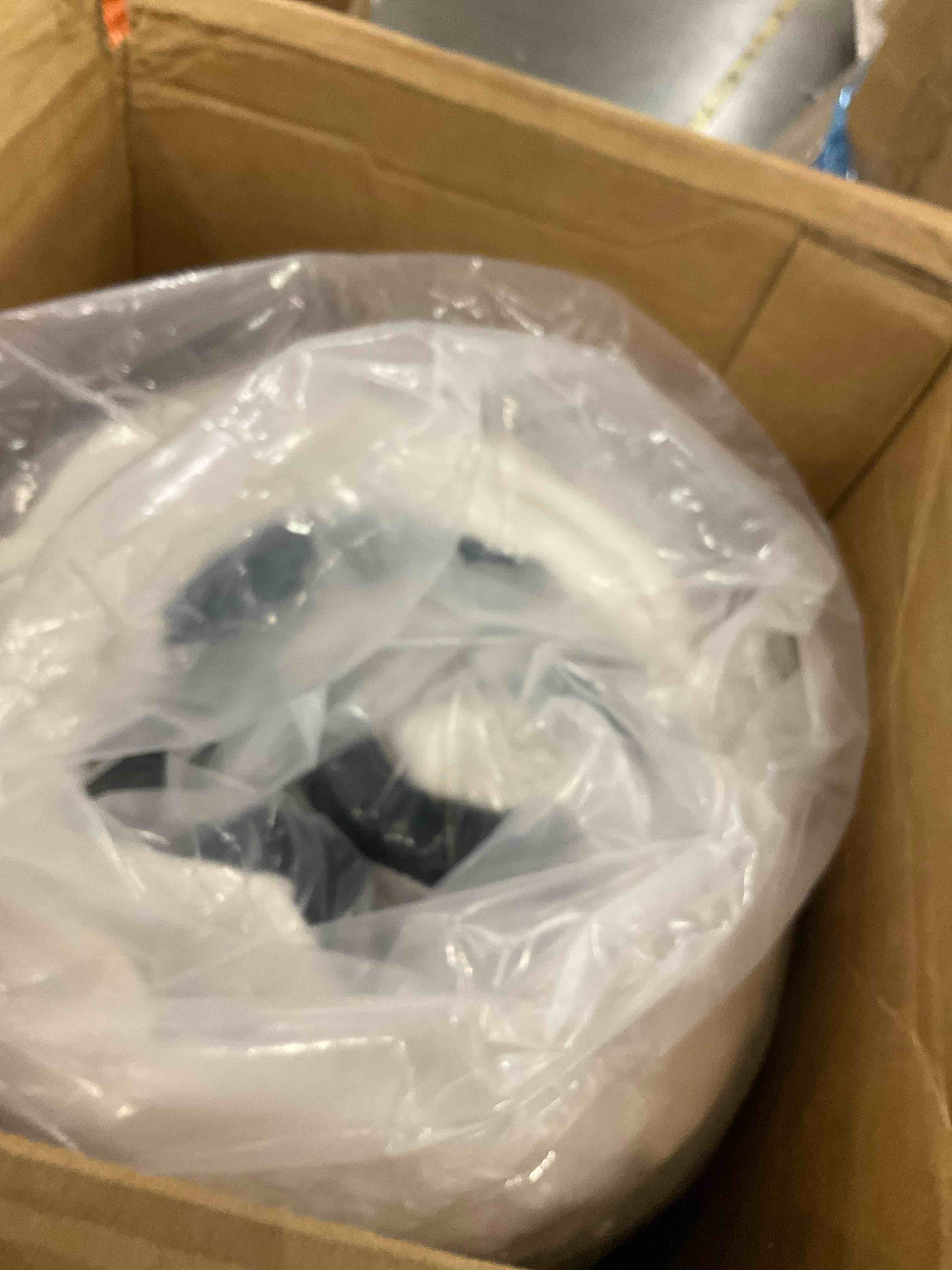 https://s3.amazonaws.com/lotting-images-prod/bidfta/GRA0237009_1733860176997.jpeg