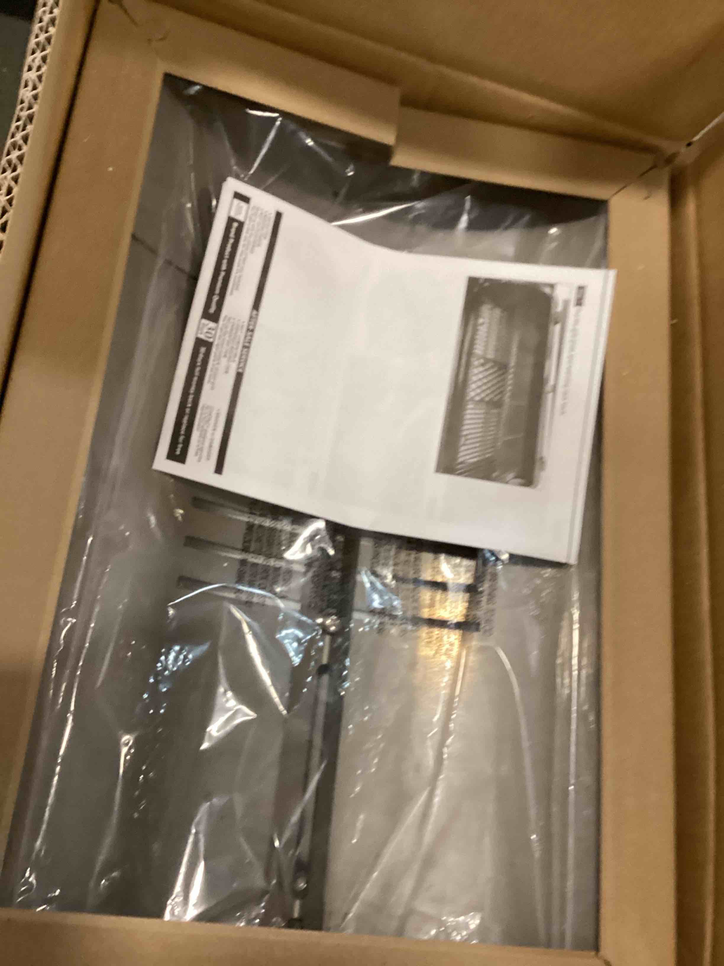 https://s3.amazonaws.com/lotting-images-prod/bidfta/GRA0238127_1732548606945.jpeg