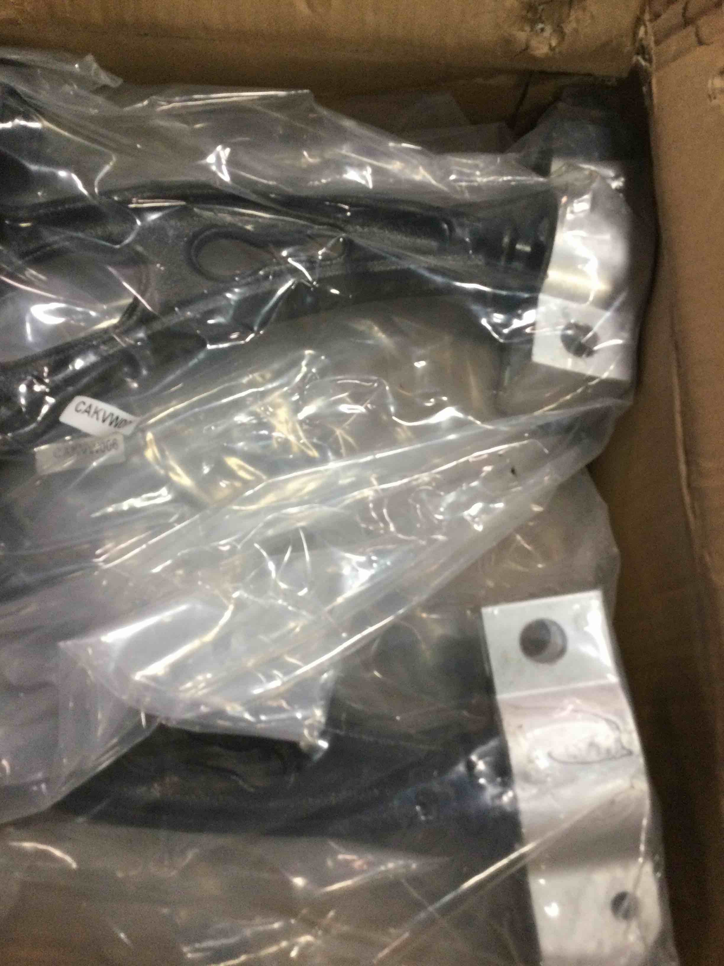 https://s3.amazonaws.com/lotting-images-prod/bidfta/GRA0239235_1730997553944.jpeg