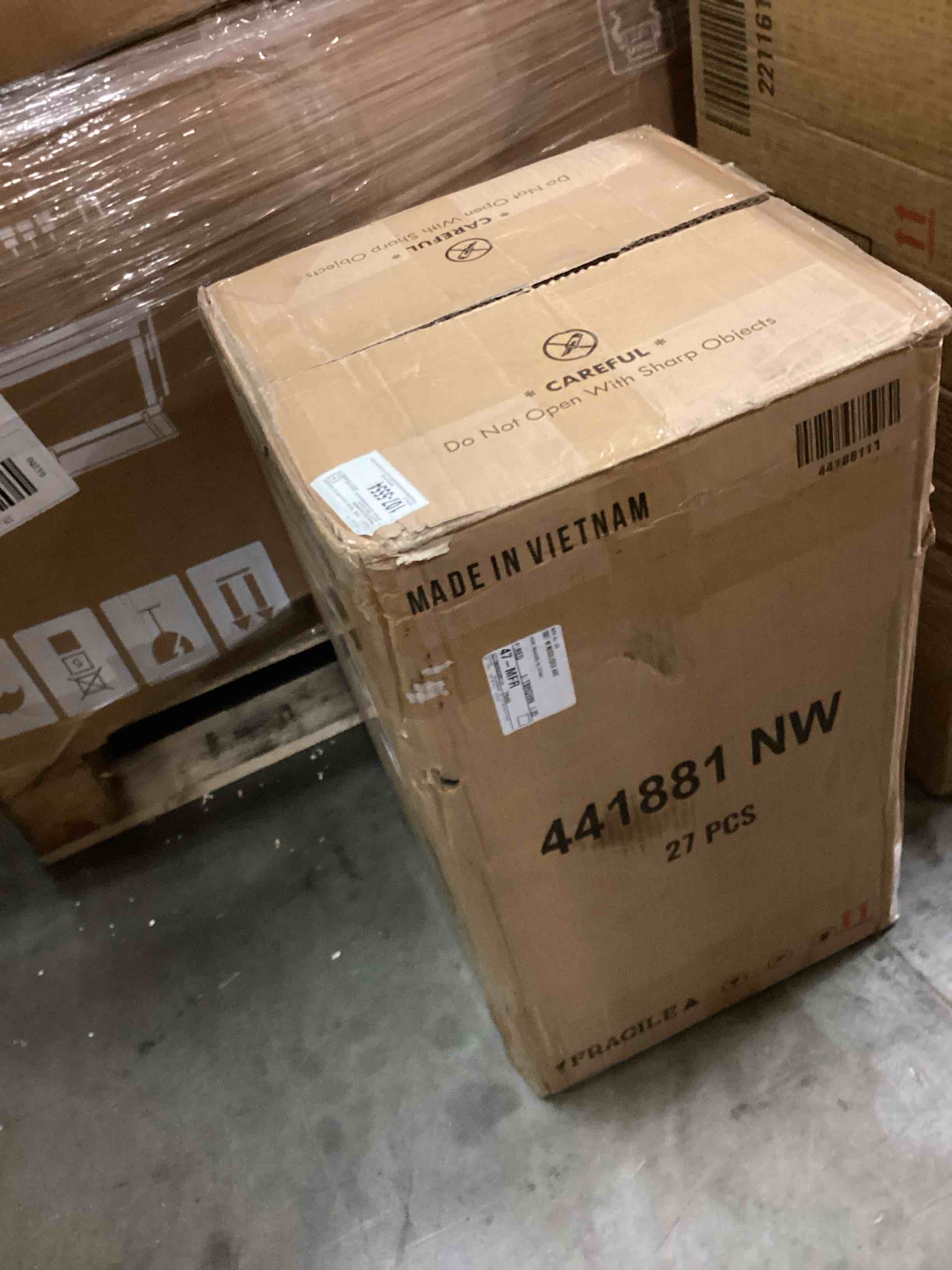 https://s3.amazonaws.com/lotting-images-prod/bidfta/GRA0244507_1734374465391.jpeg