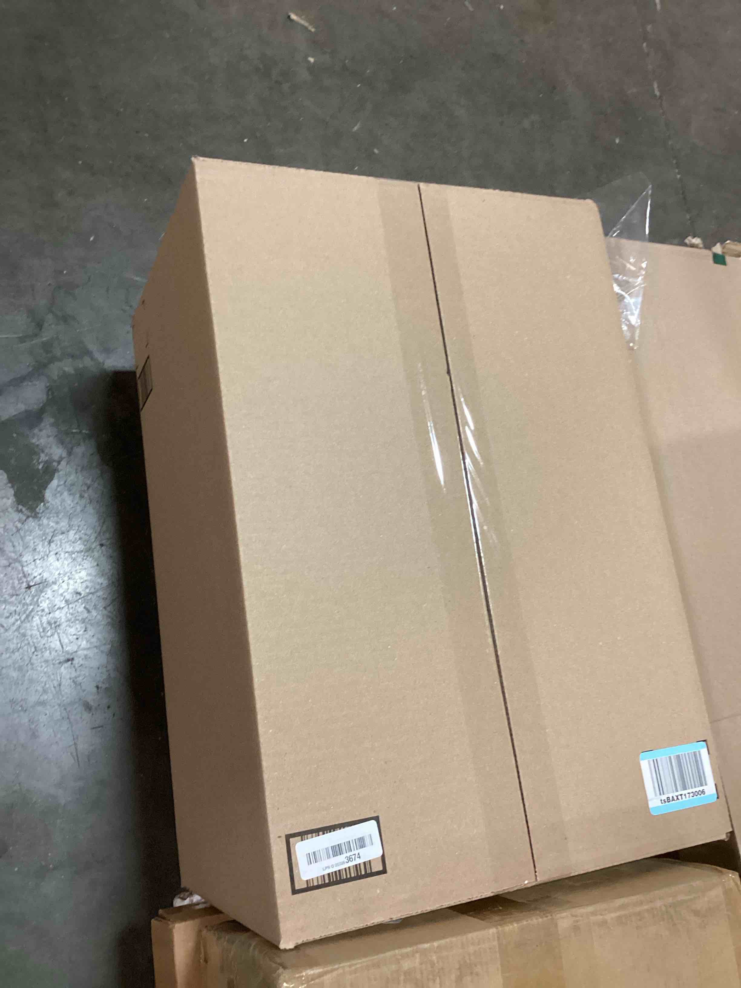 https://s3.amazonaws.com/lotting-images-prod/bidfta/GRA0254081_1736375190434.jpeg