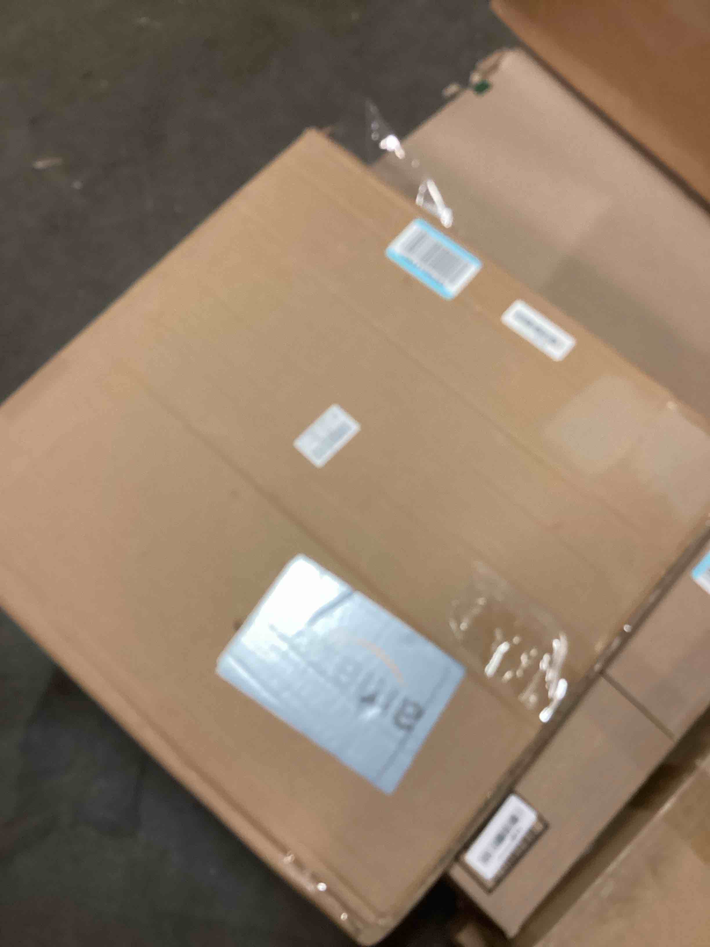 https://s3.amazonaws.com/lotting-images-prod/bidfta/GRA0254082_1736375140642.jpeg