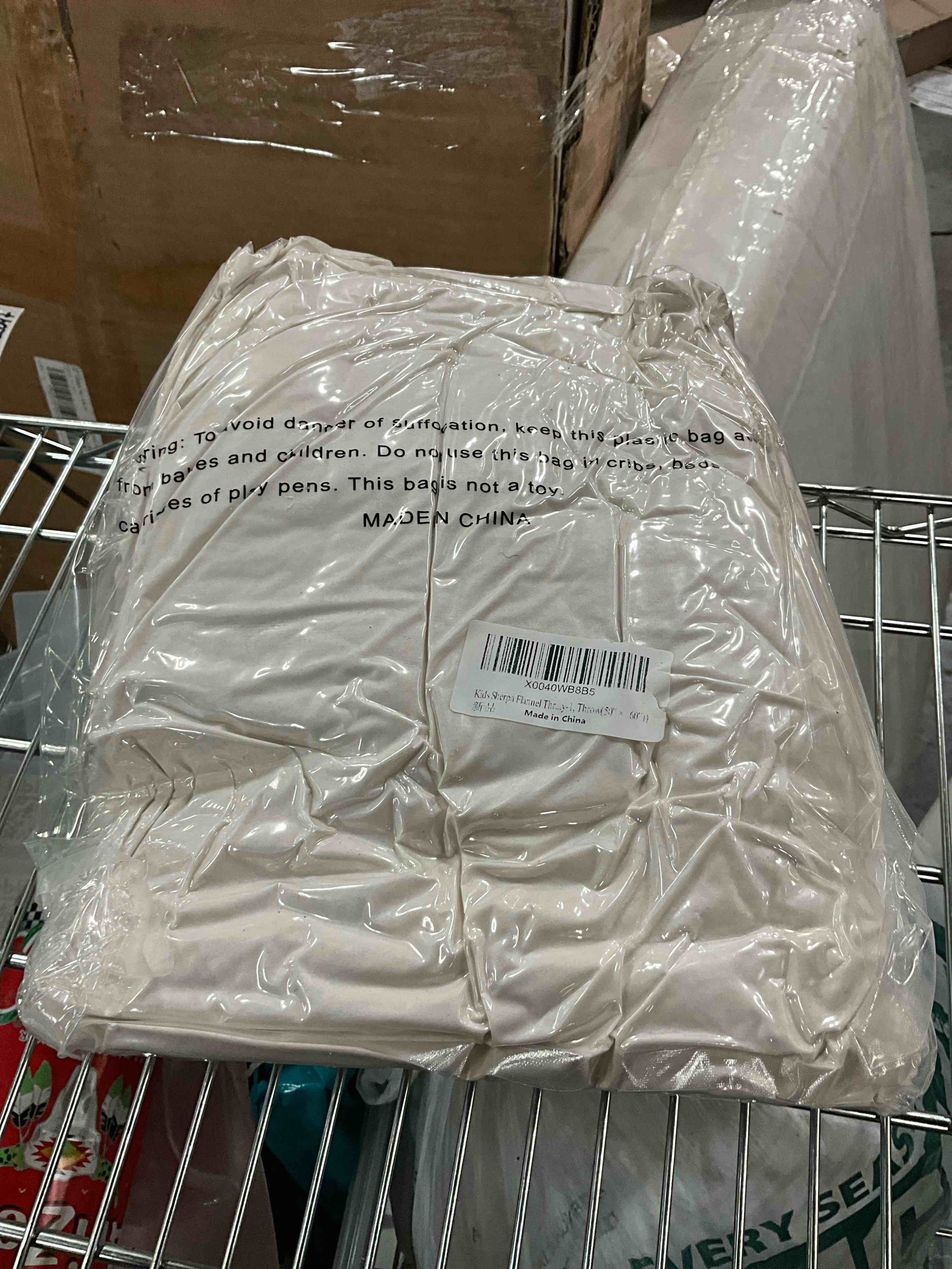 https://s3.amazonaws.com/lotting-images-prod/bidfta/GRA0254535_1734706745516.jpeg