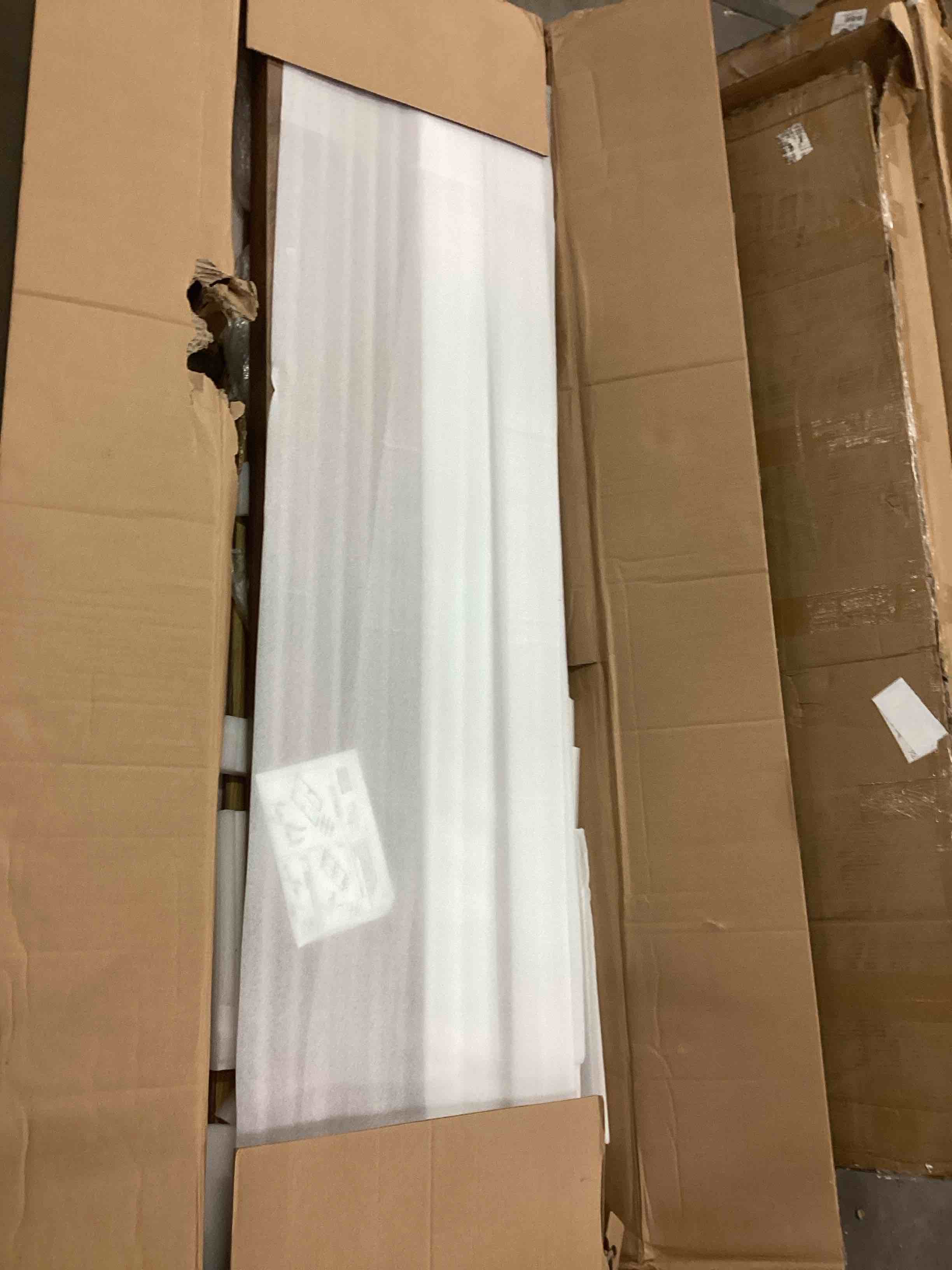 https://s3.amazonaws.com/lotting-images-prod/bidfta/GRA0255606_1733255763187.jpeg