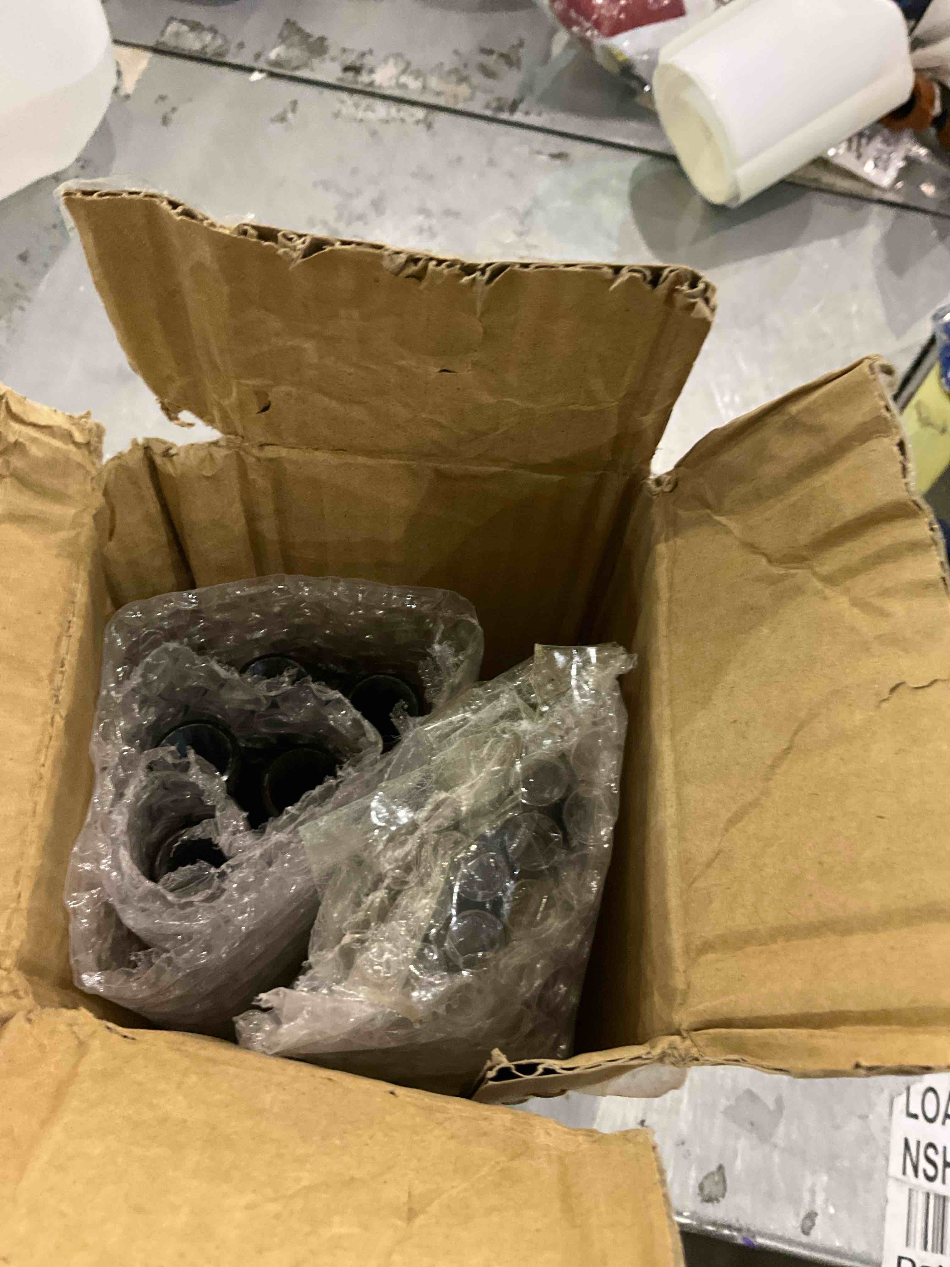 https://s3.amazonaws.com/lotting-images-prod/bidfta/GRA0265645_1736344686332.jpeg