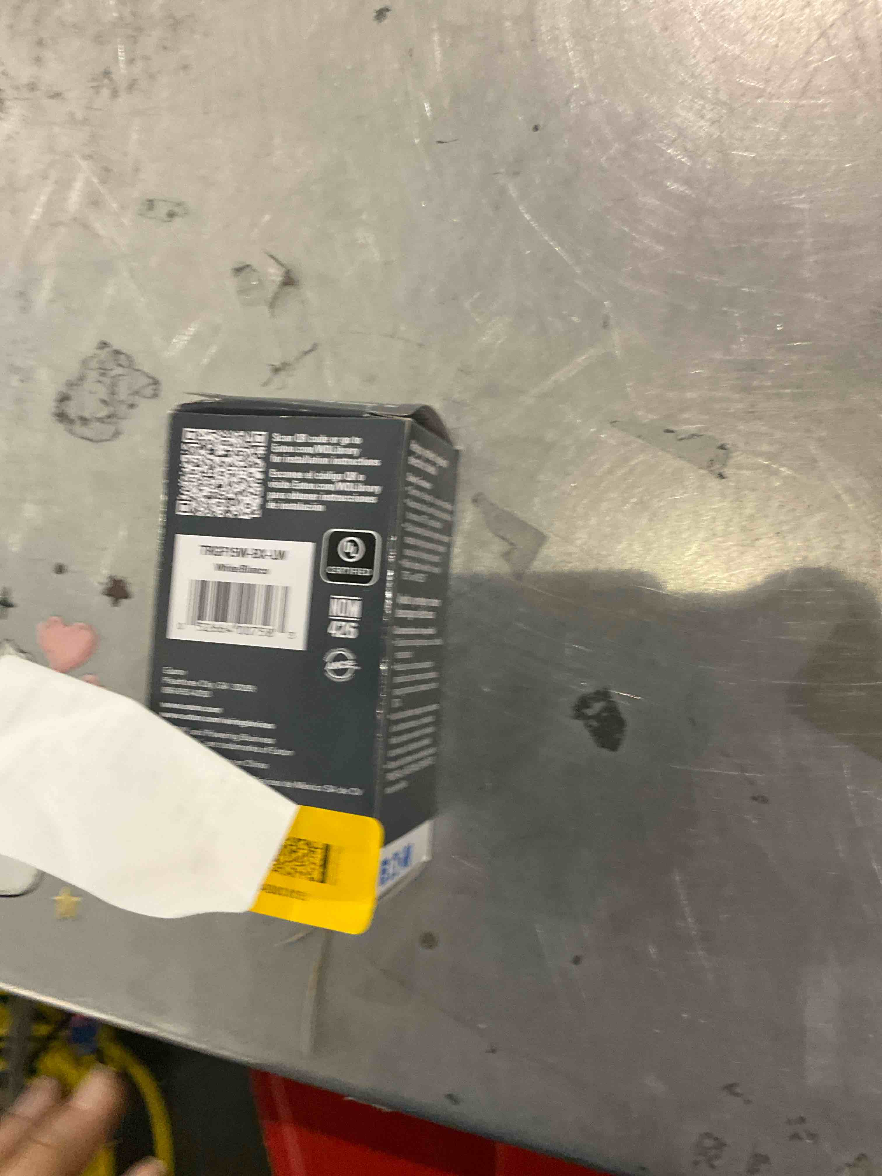 https://s3.amazonaws.com/lotting-images-prod/bidfta/GRA0265817_1736255570817.jpeg