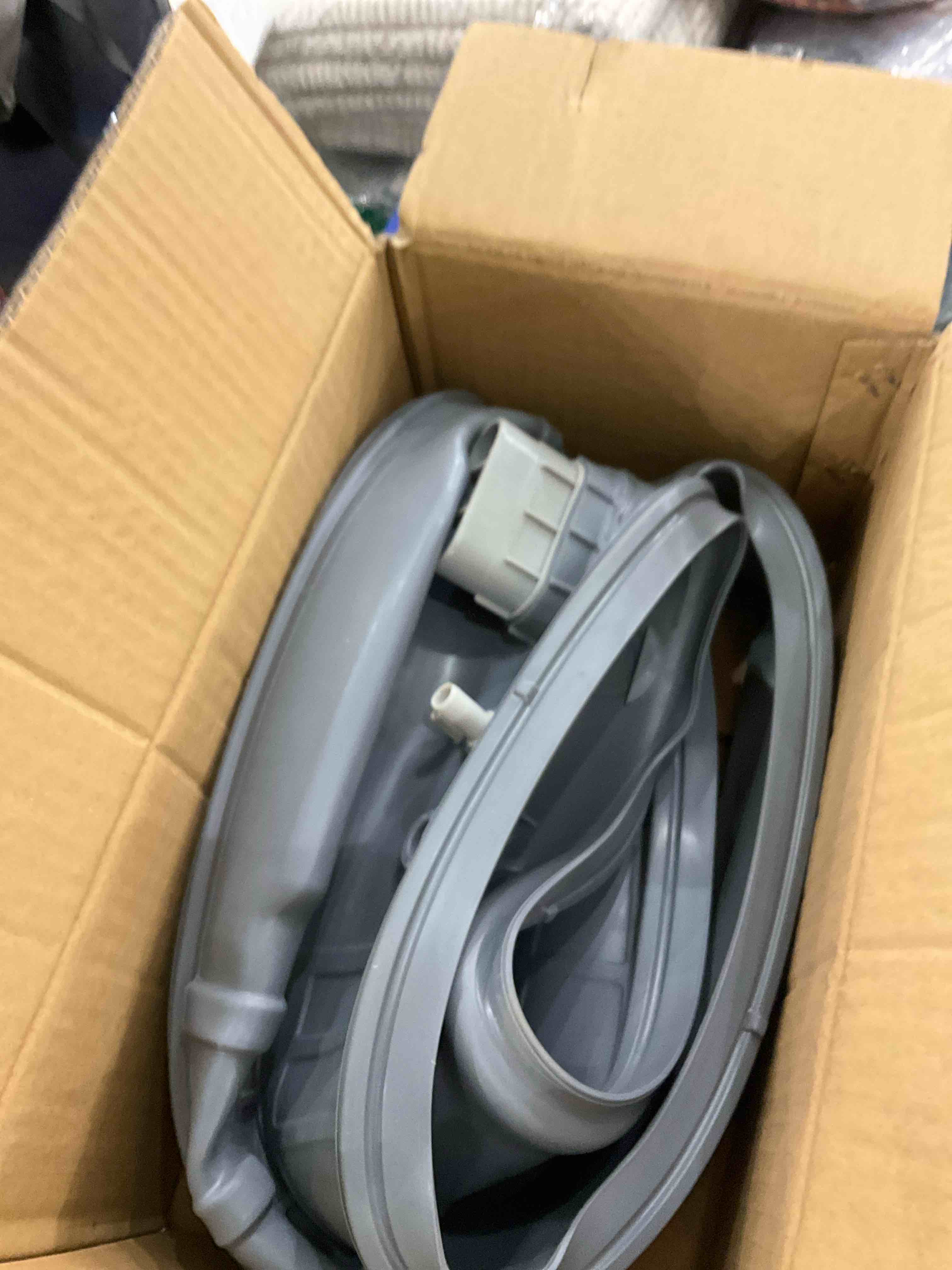 https://s3.amazonaws.com/lotting-images-prod/bidfta/GRA0266250_1736781938877.jpeg