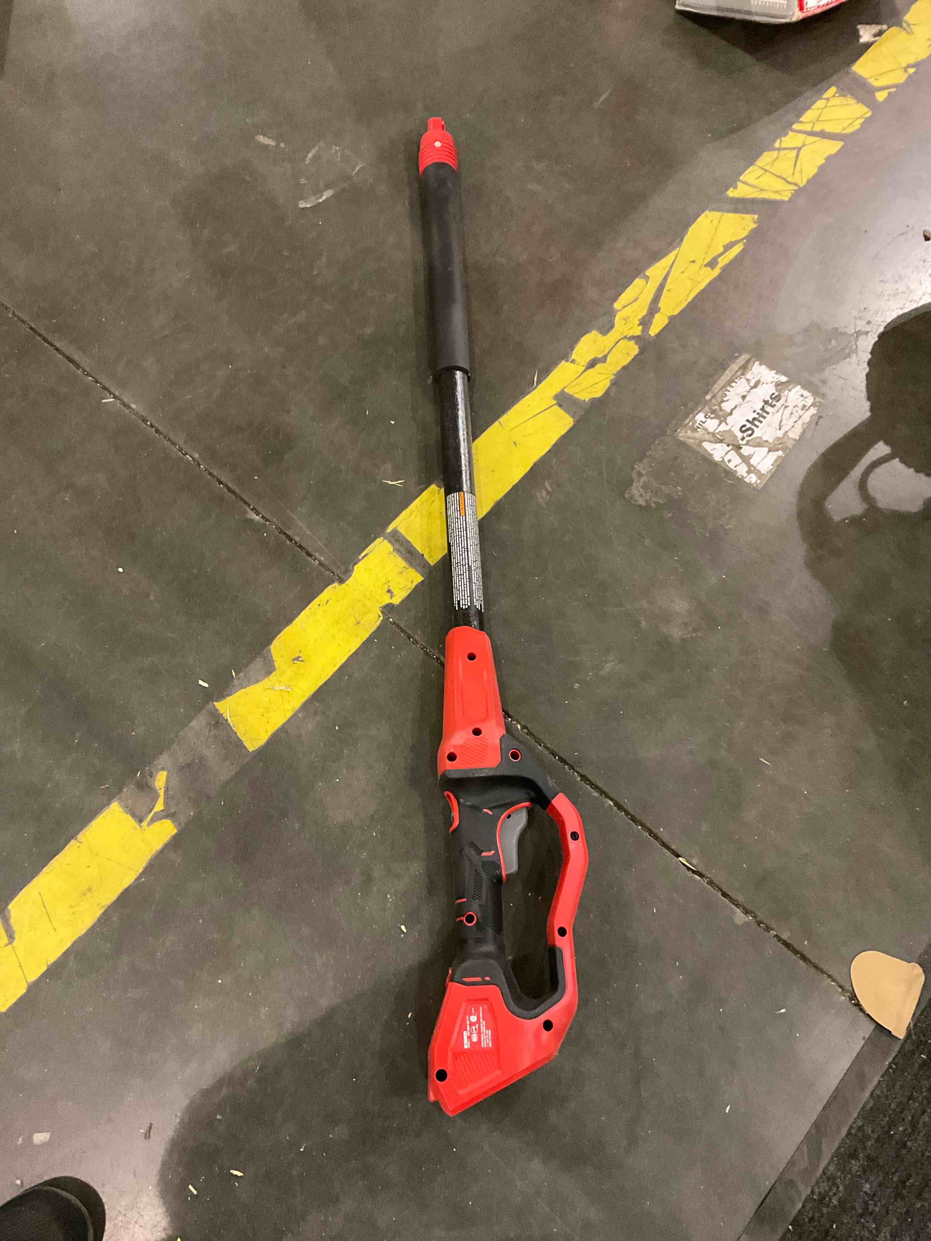 Craftsman CMCCSP20M1 V20 8" Cordless Pole Chainsaw 