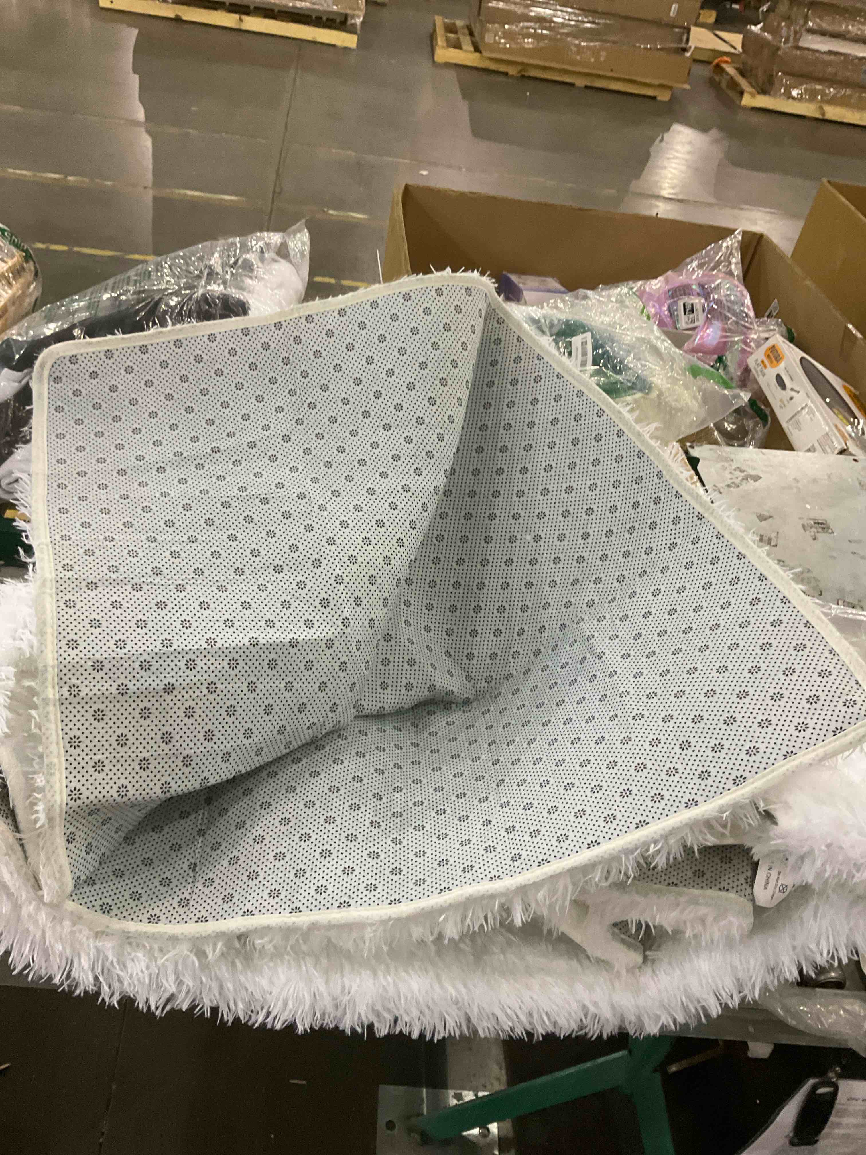 fluffy white area rug