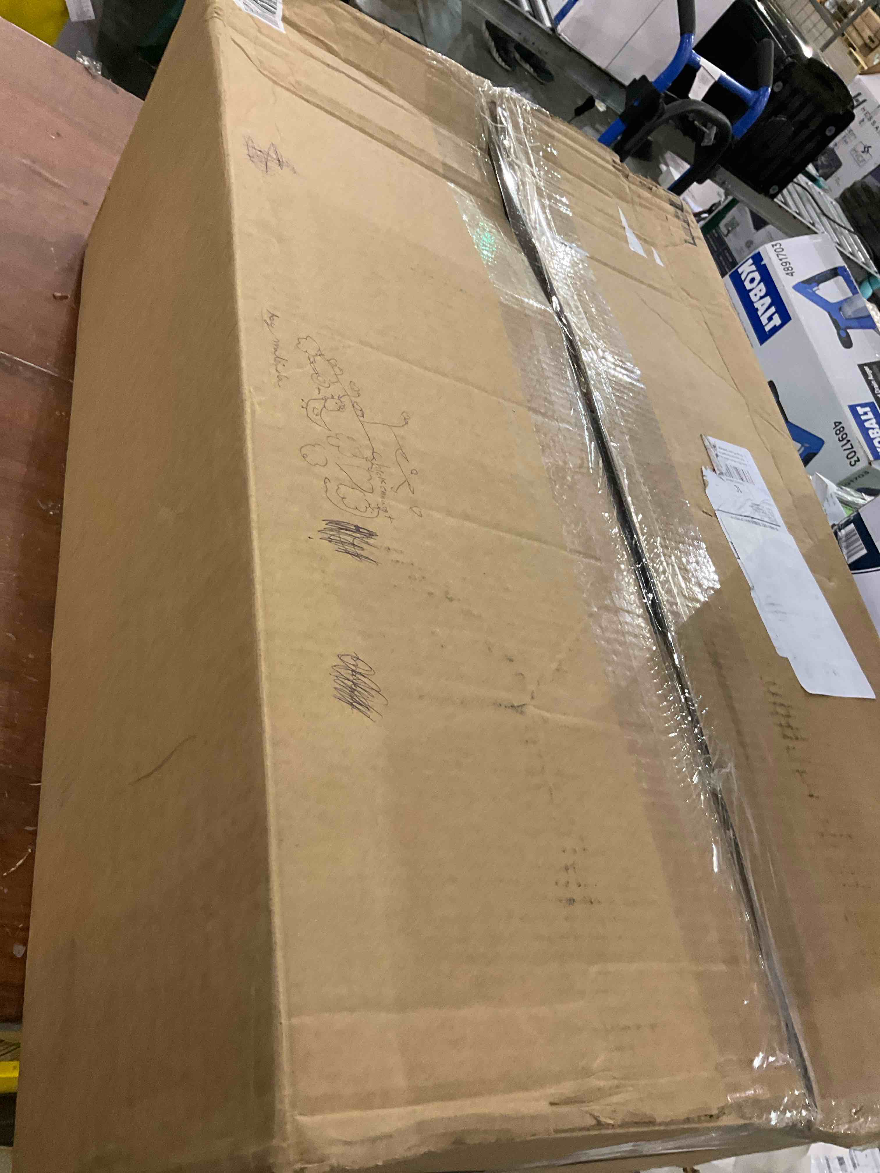 https://s3.amazonaws.com/lotting-images-prod/bidfta/GRA0267714_1731010749167.jpeg