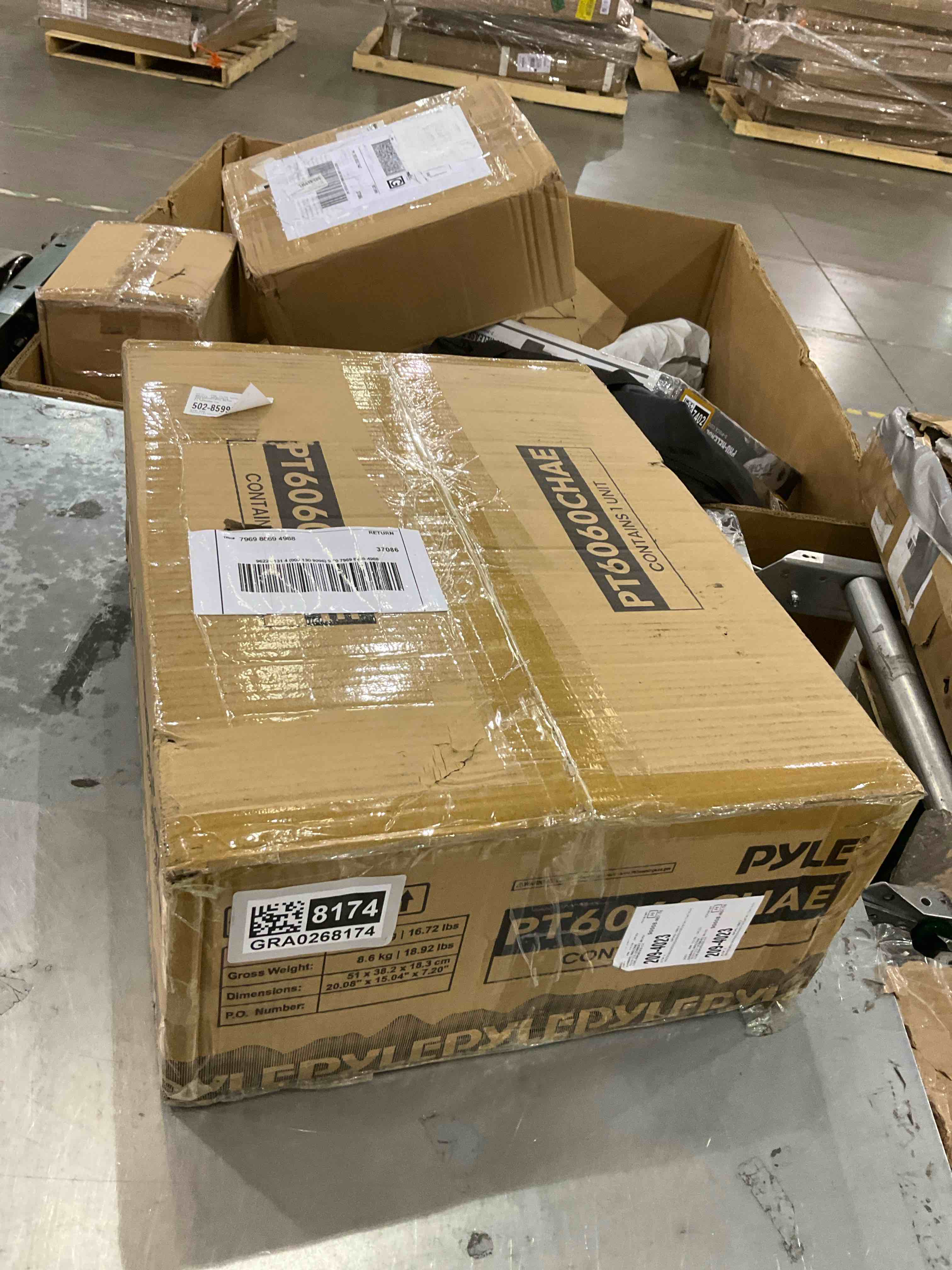 https://s3.amazonaws.com/lotting-images-prod/bidfta/GRA0268174_1732911396176.jpeg