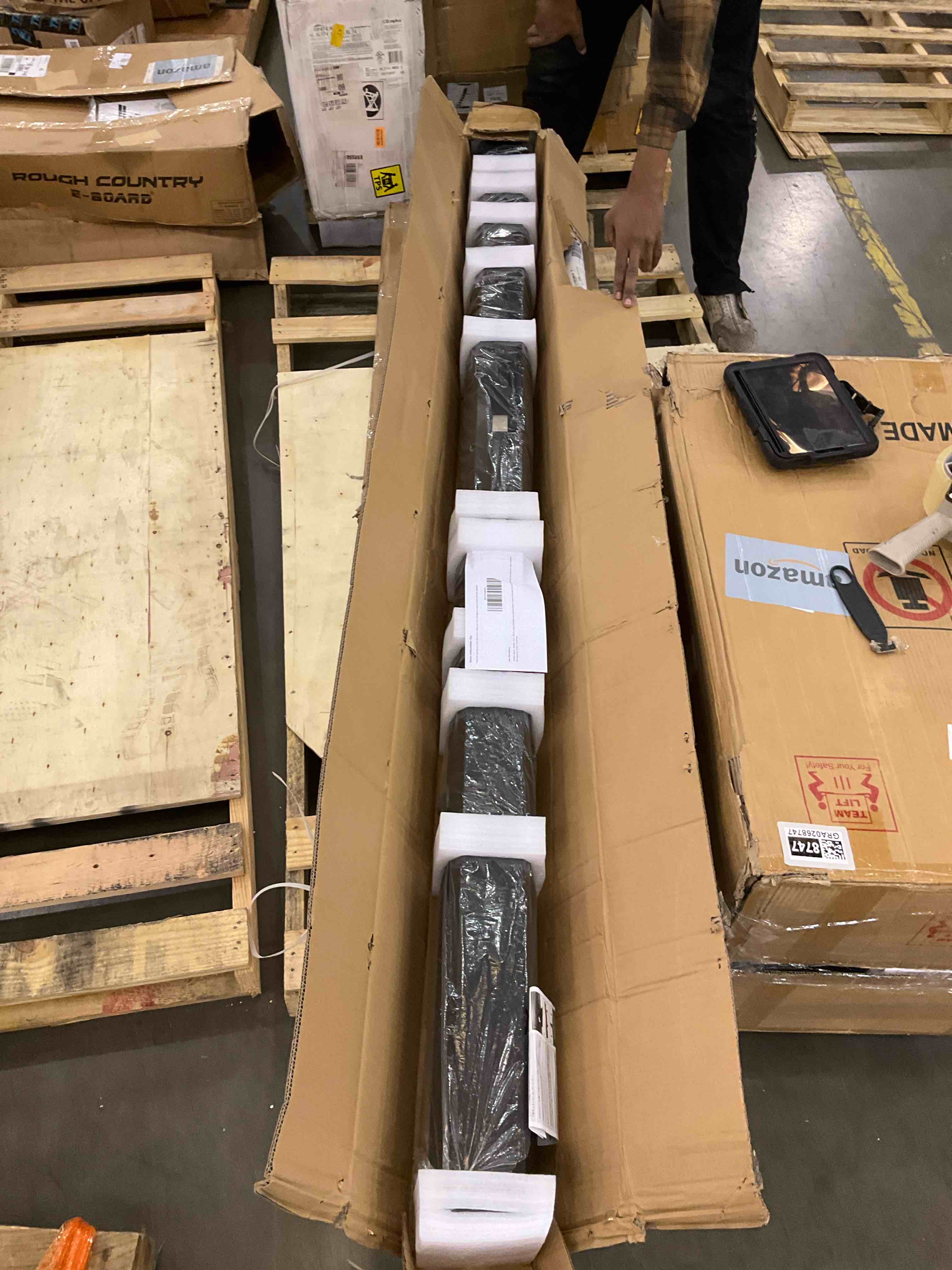 https://s3.amazonaws.com/lotting-images-prod/bidfta/GRA0268766_1729607752527.jpeg
