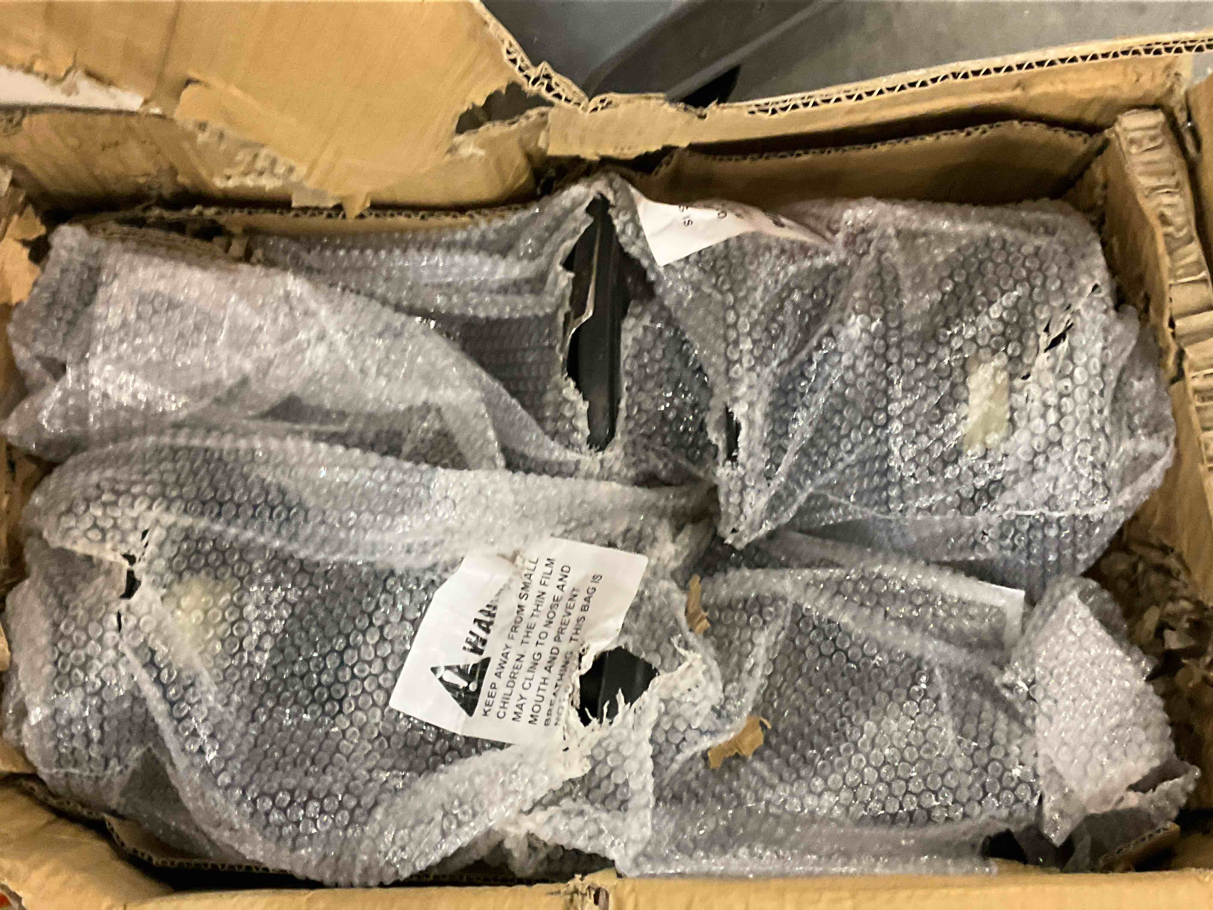 https://s3.amazonaws.com/lotting-images-prod/bidfta/GRA0268807_1729604301145.jpeg