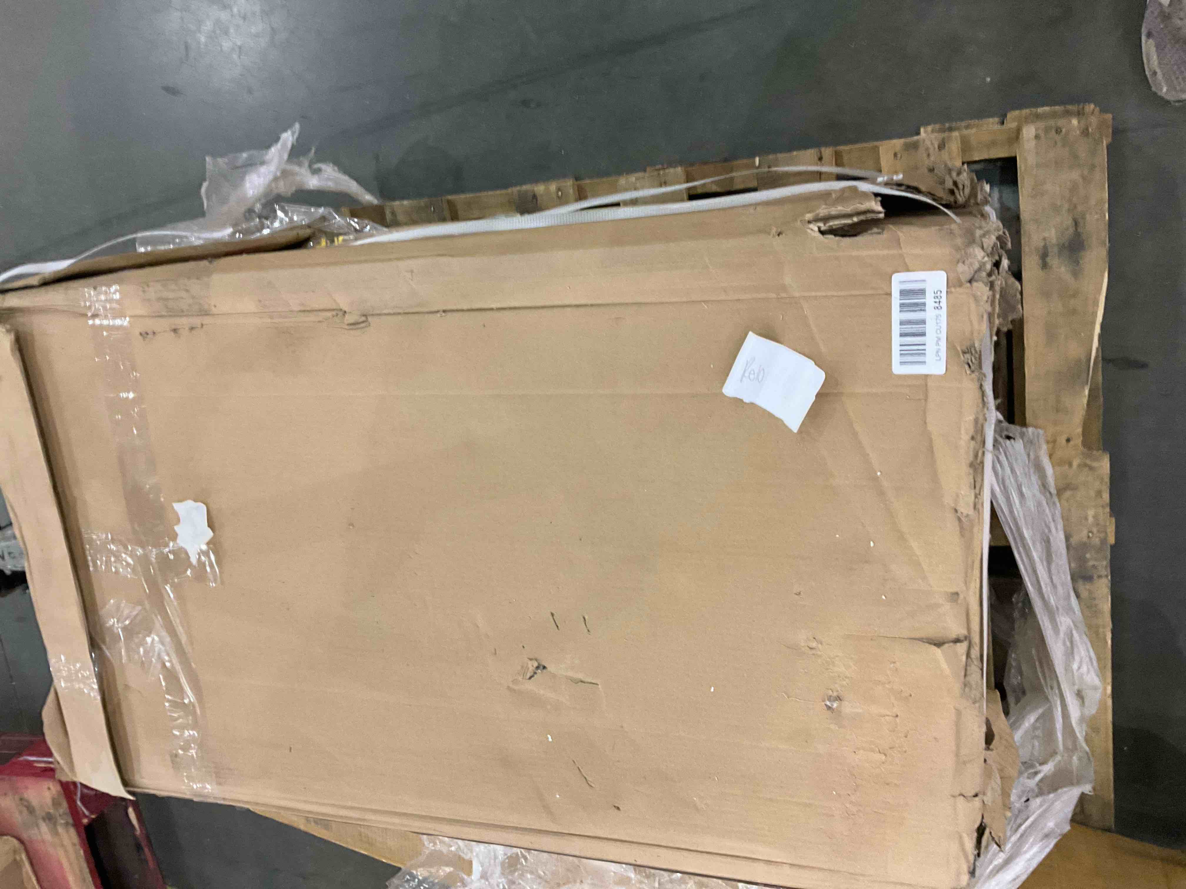 https://s3.amazonaws.com/lotting-images-prod/bidfta/GRA0268816_1729597074867.jpeg