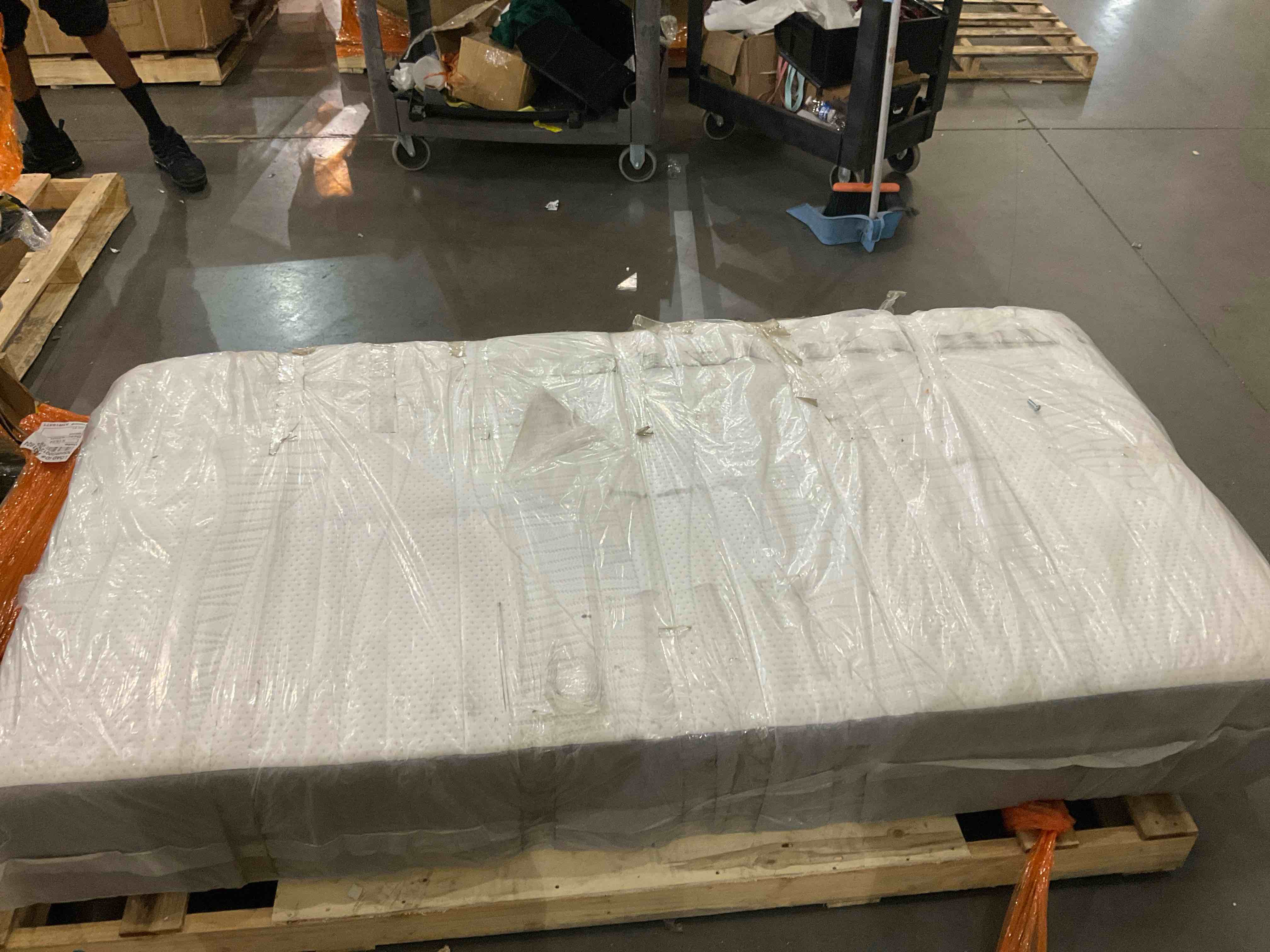 Novilla Mattress Twin, 8Inch Gel Memory Foam Mattress for Pressure