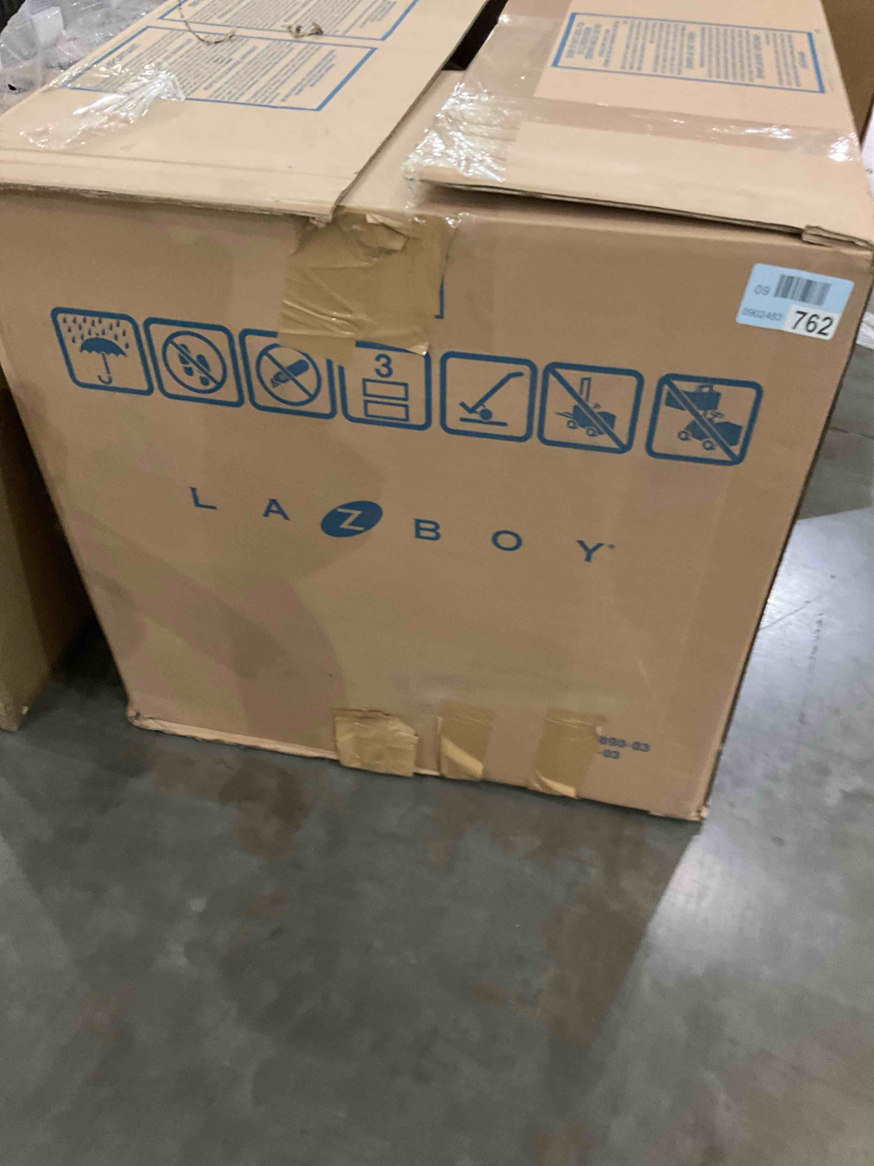 https://s3.amazonaws.com/lotting-images-prod/bidfta/GRA0270393_1733945491200.jpeg