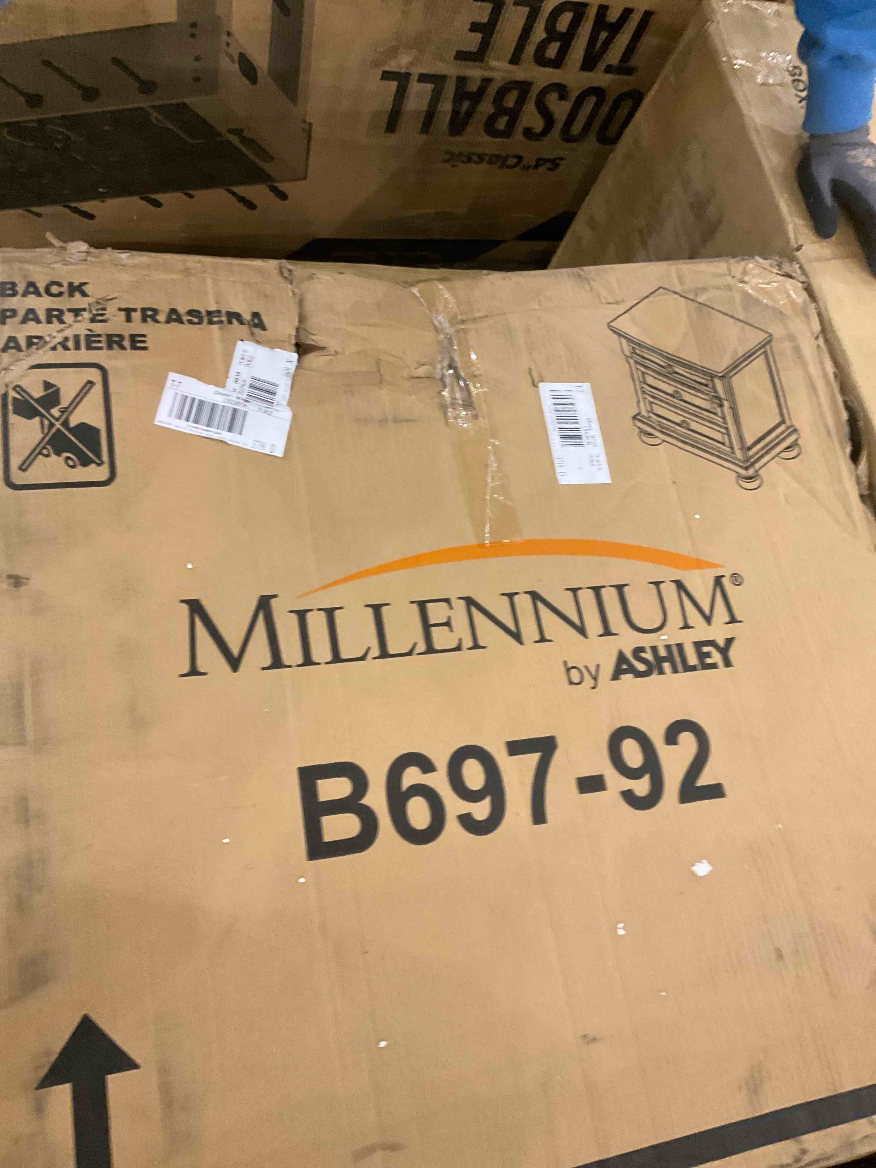 one piece 3 drawer dresser 