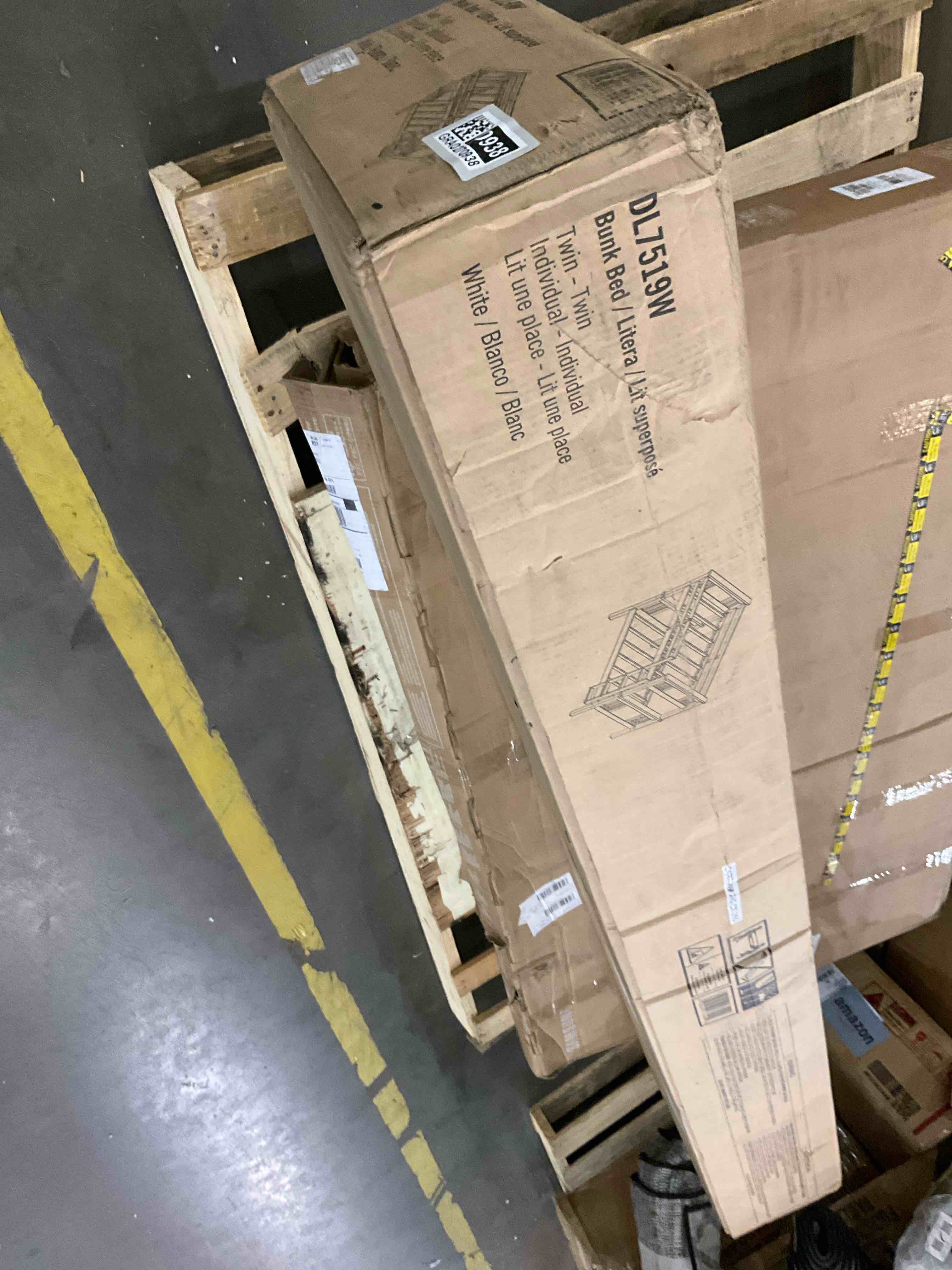 https://s3.amazonaws.com/lotting-images-prod/bidfta/GRA0270938_1733327229675.jpeg