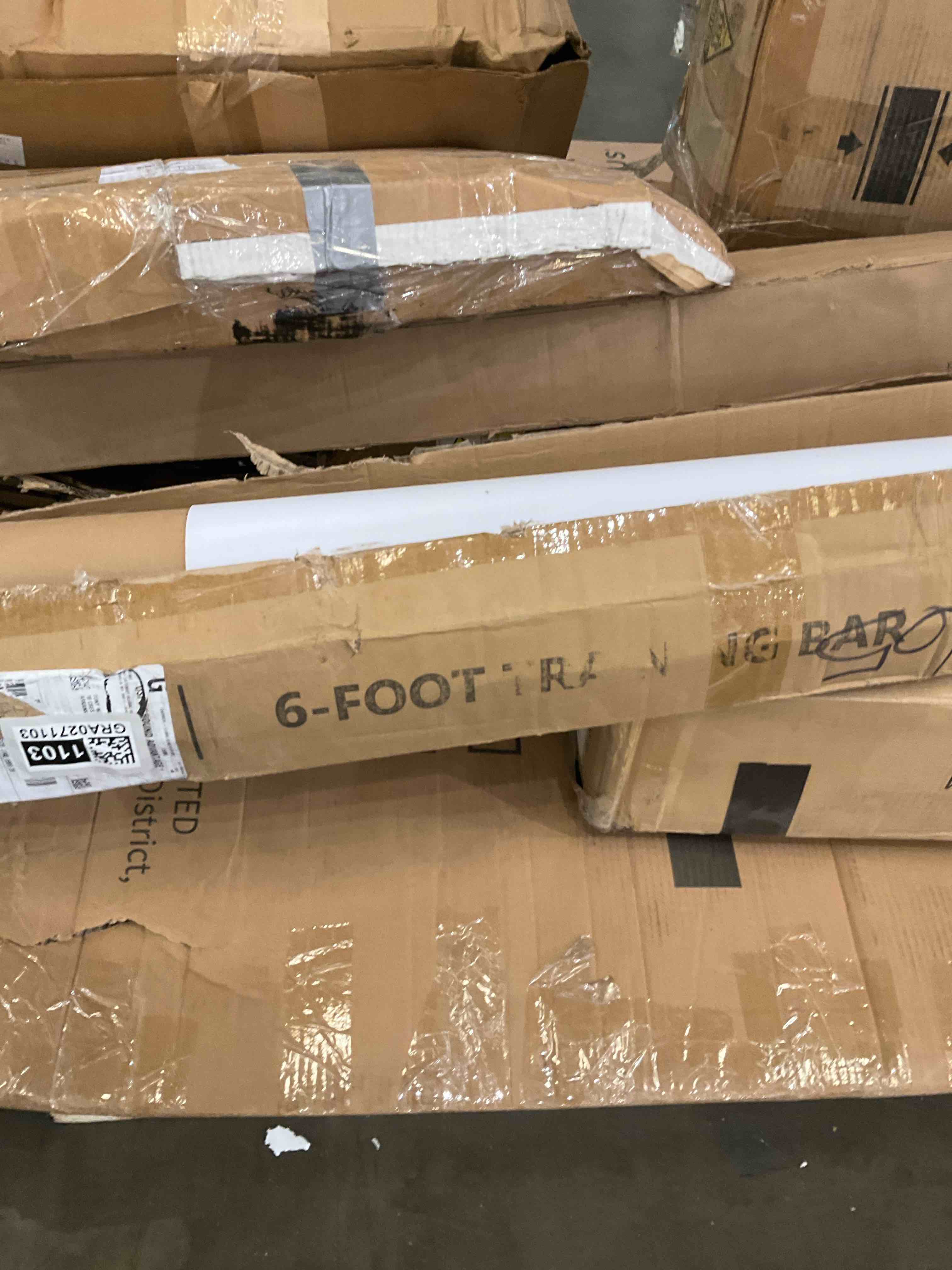 https://s3.amazonaws.com/lotting-images-prod/bidfta/GRA0271103_1733248140603.jpeg