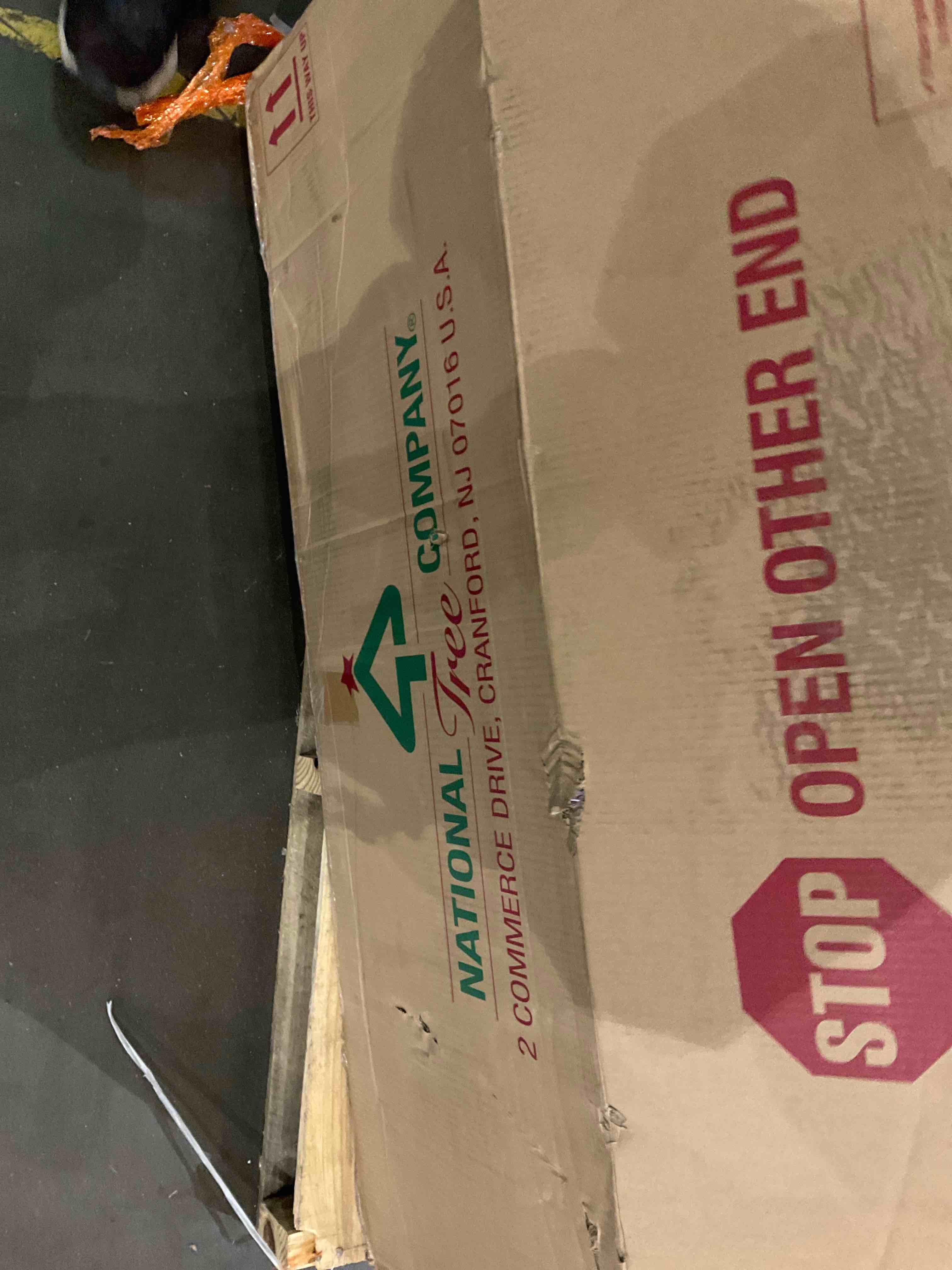 https://s3.amazonaws.com/lotting-images-prod/bidfta/GRA0271112_1733244184047.jpeg