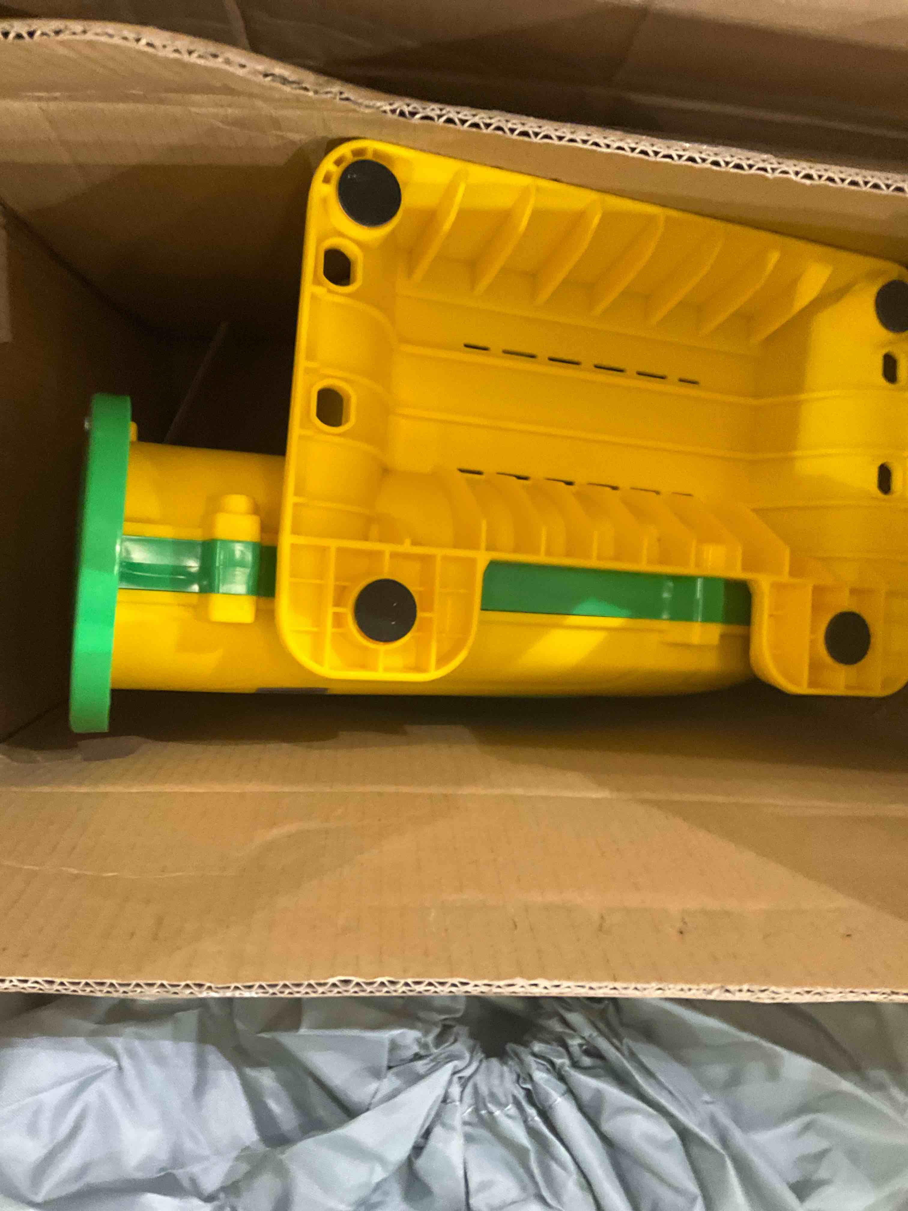 https://s3.amazonaws.com/lotting-images-prod/bidfta/GRA0271408_1732906716698.jpeg