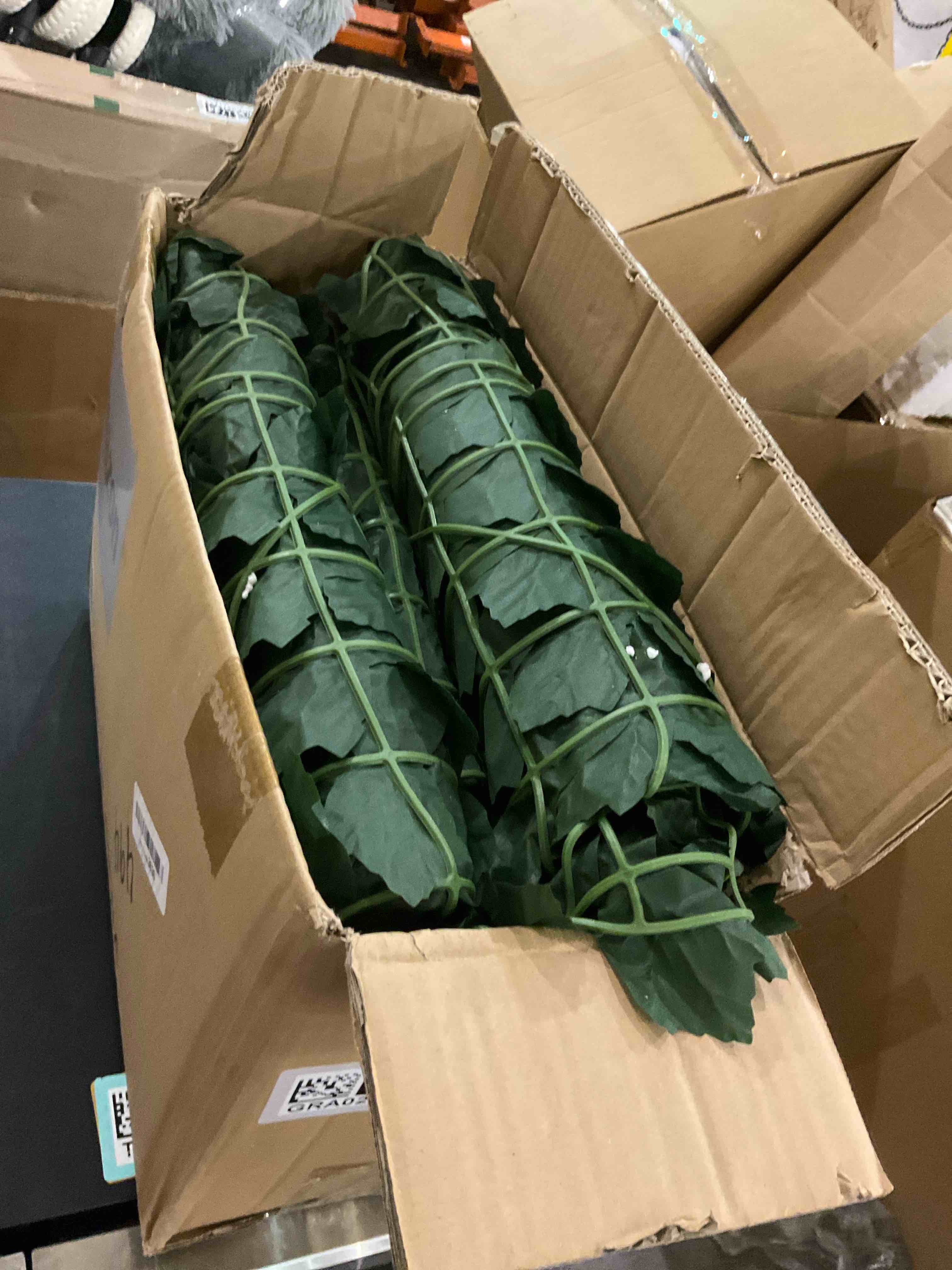 https://s3.amazonaws.com/lotting-images-prod/bidfta/GRA0271728_1730986200958.jpeg