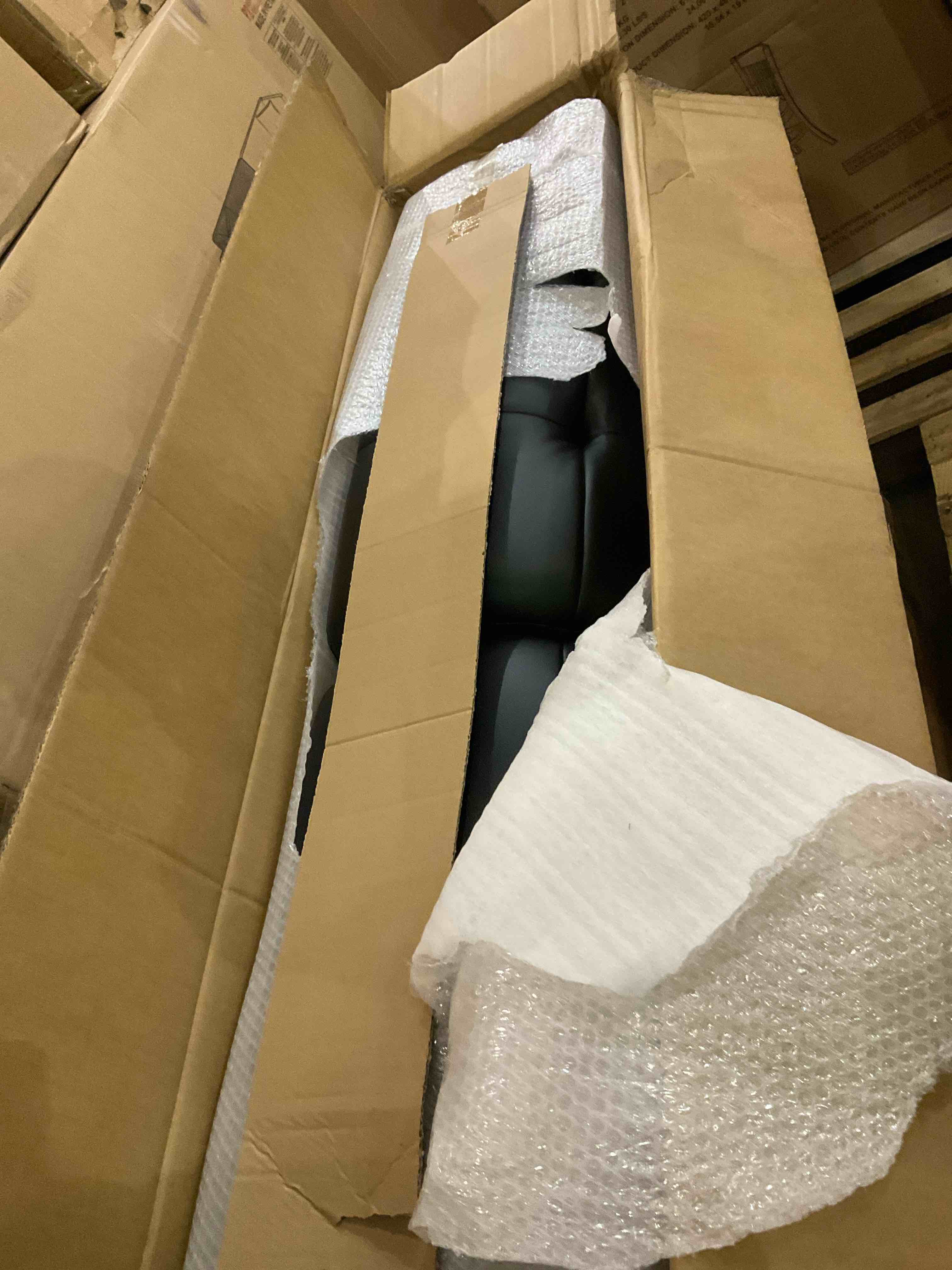 https://s3.amazonaws.com/lotting-images-prod/bidfta/GRA0272072_1730124043050.jpeg
