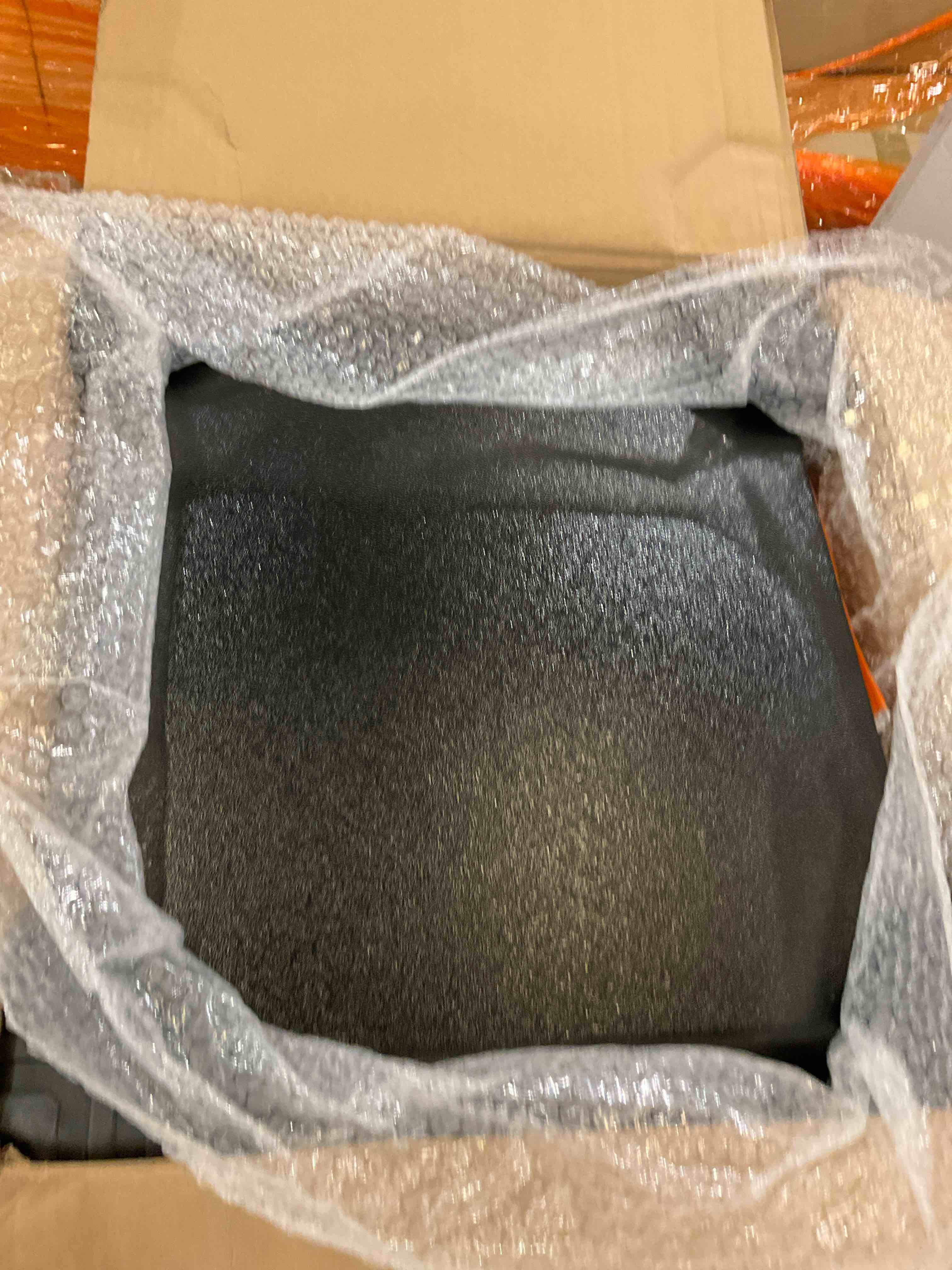 https://s3.amazonaws.com/lotting-images-prod/bidfta/GRA0272292_1729703362781.jpeg