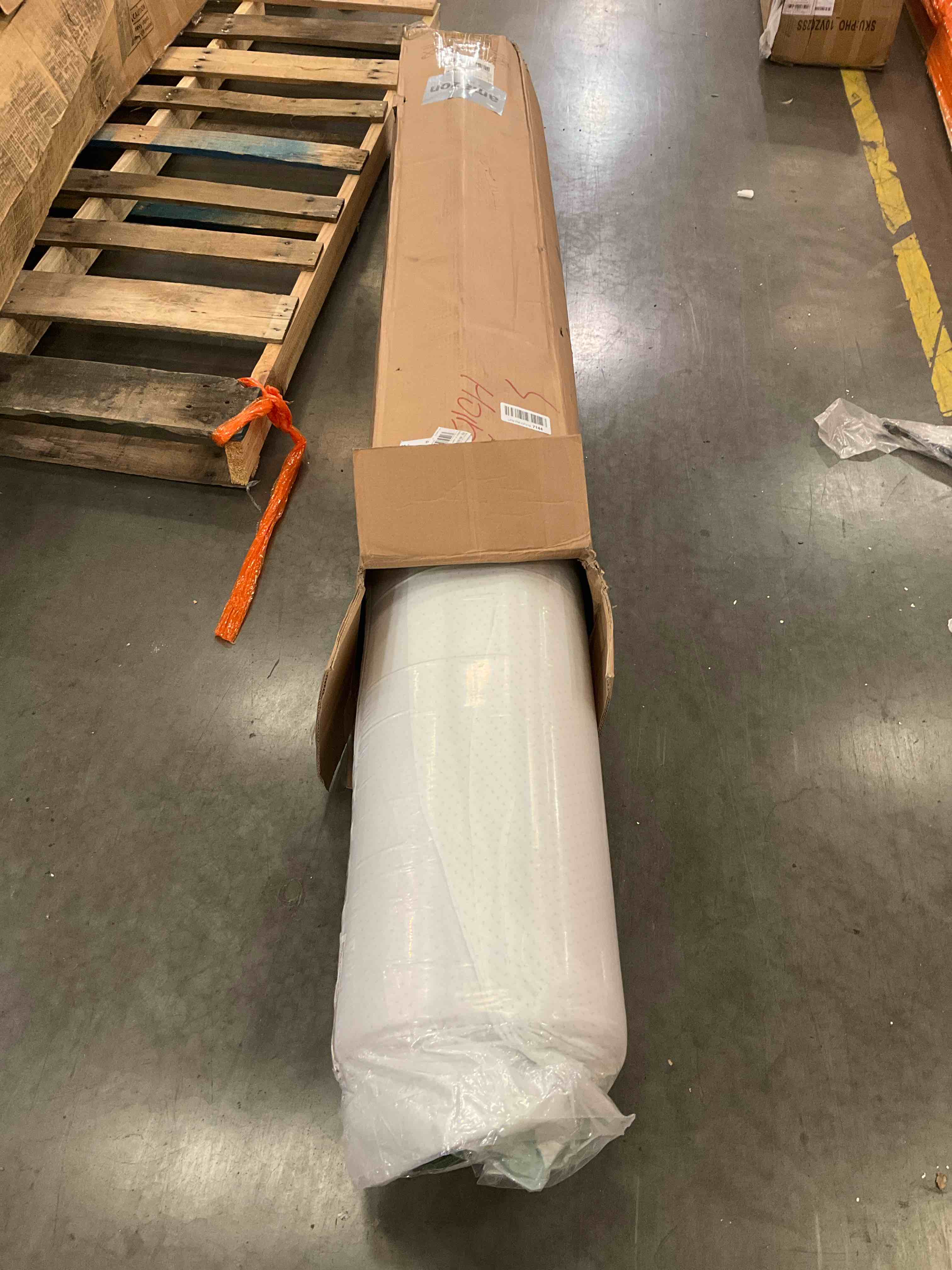 https://s3.amazonaws.com/lotting-images-prod/bidfta/GRA0272487_1729537348695.jpeg