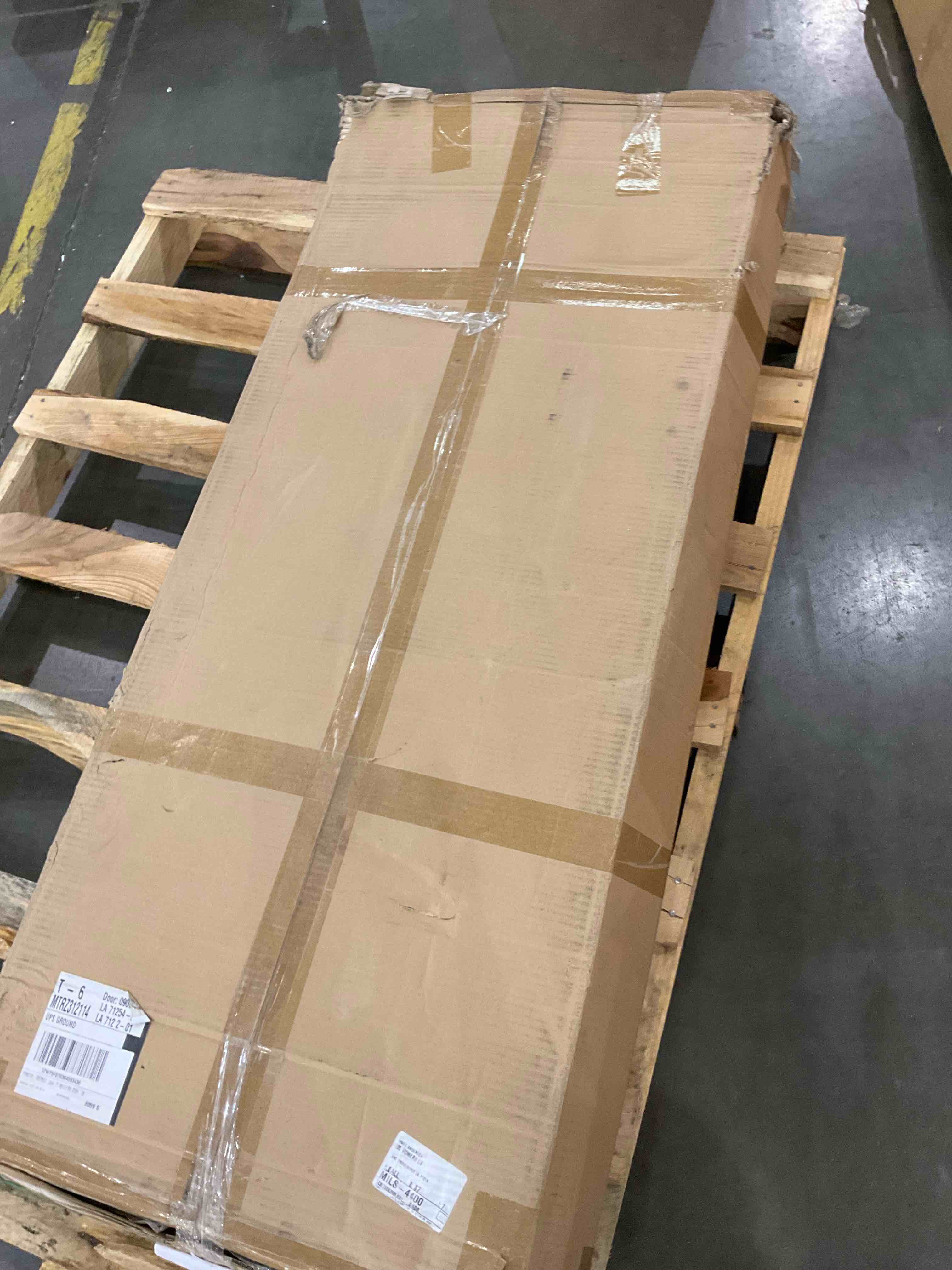 Condition photo showing Good Condition for Teoanns Twin Mattress, 12 Inch Memory Foam Mattress in a Box, Individually Wrapped Coils Pocket Springs Hybrid Mattress, Medium Firm for Supportive and Pressure Relief, 100-Night Trial Purple, White, Black Twin 12 Inch Purple