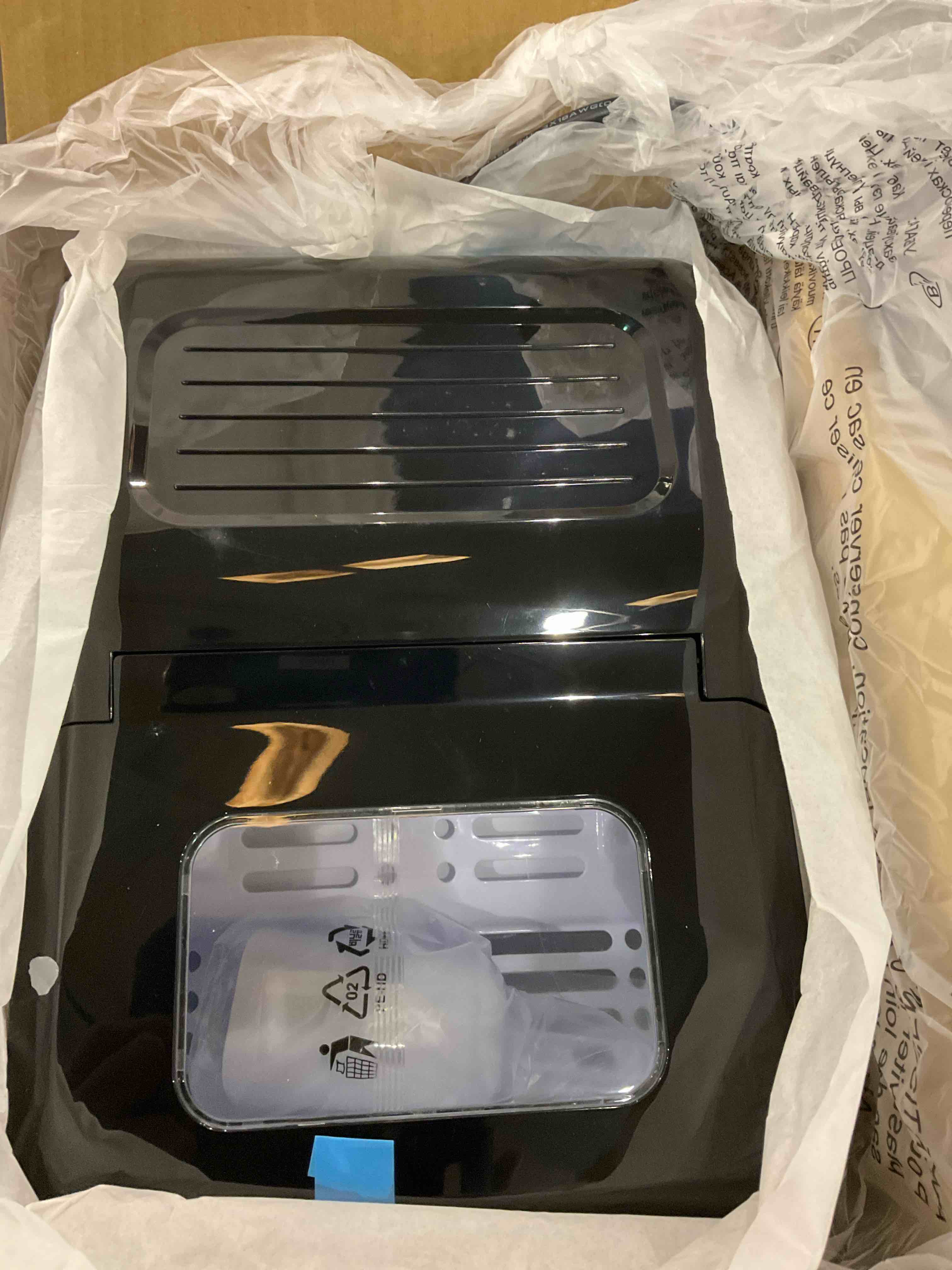 https://s3.amazonaws.com/lotting-images-prod/bidfta/GRA0275060_1729017577261.jpeg
