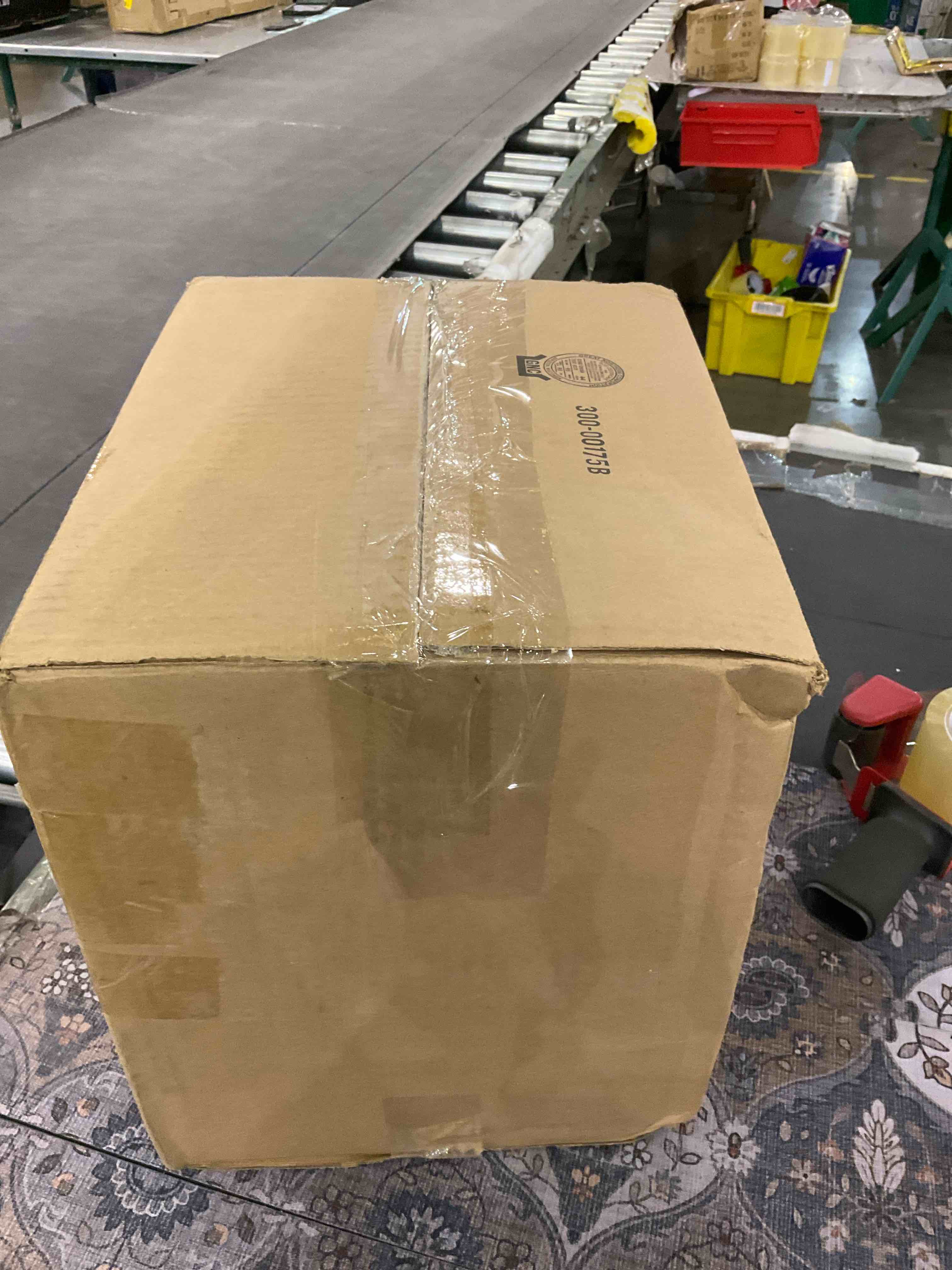 https://s3.amazonaws.com/lotting-images-prod/bidfta/GRA0275063_1729016701530.jpeg