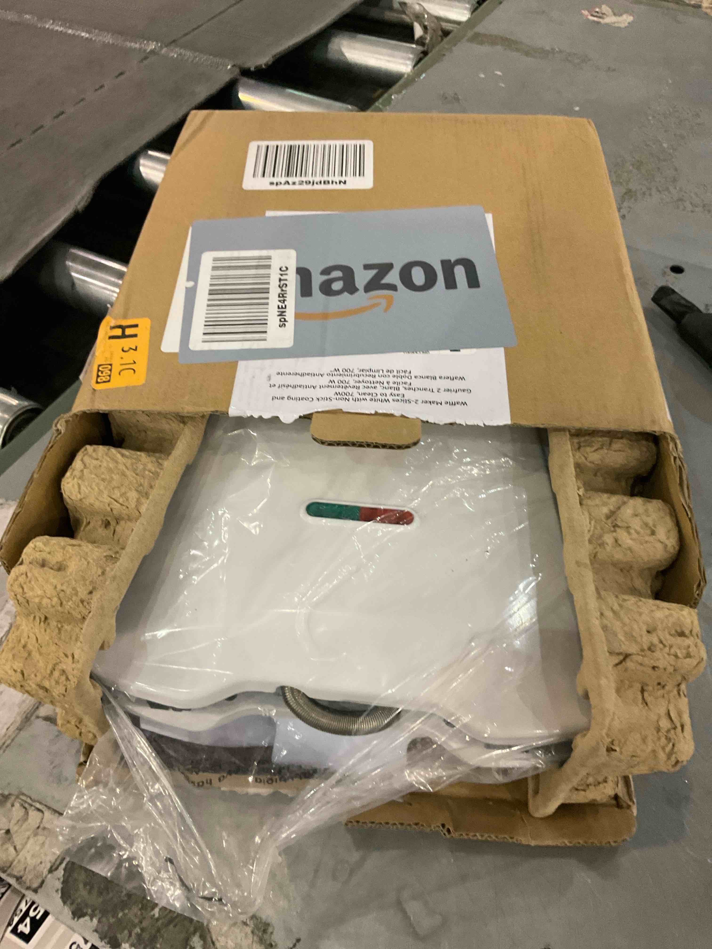 https://s3.amazonaws.com/lotting-images-prod/bidfta/GRA0275764_1727349095452.jpeg