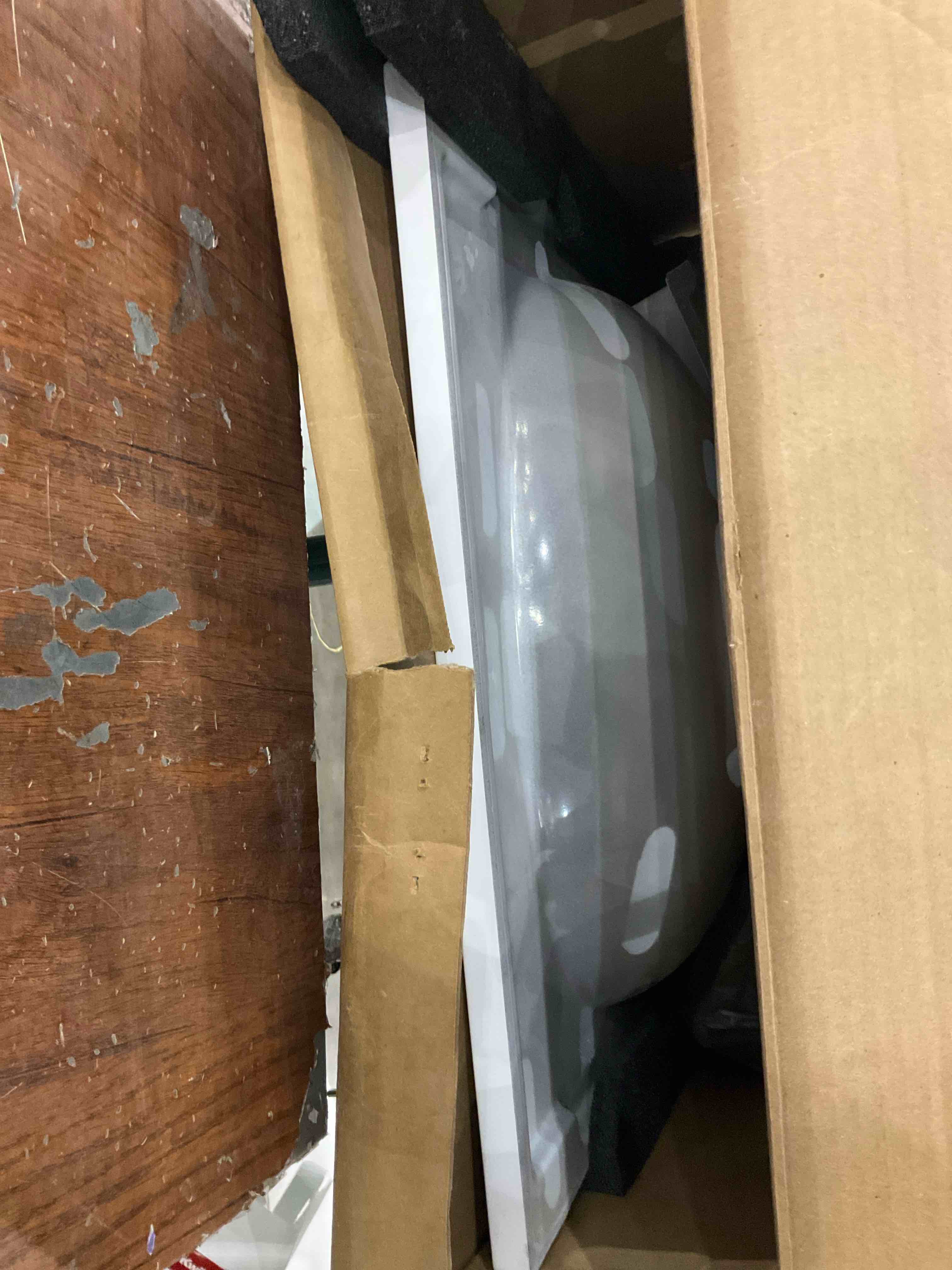 https://s3.amazonaws.com/lotting-images-prod/bidfta/GRA0276096_1730987650961.jpeg