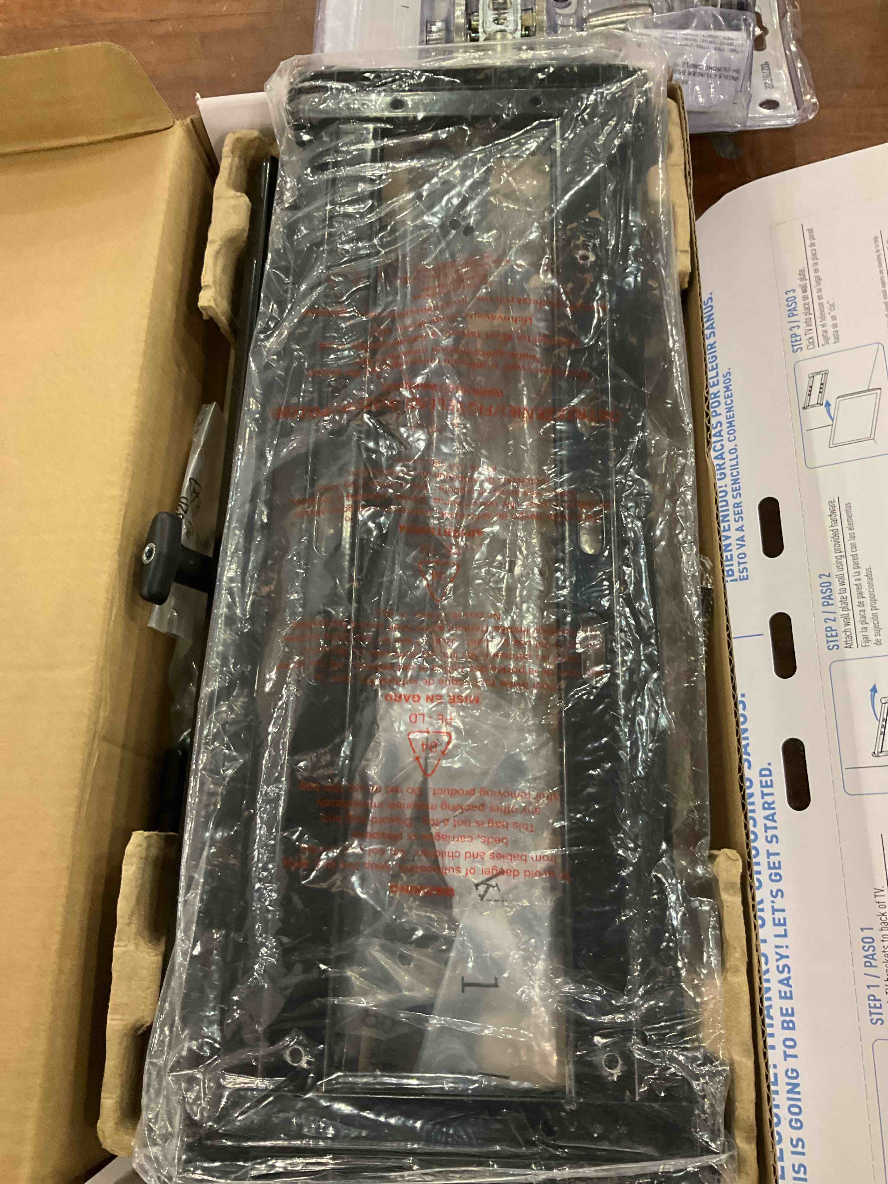 https://s3.amazonaws.com/lotting-images-prod/bidfta/GRA0276480_1730822009561.jpeg