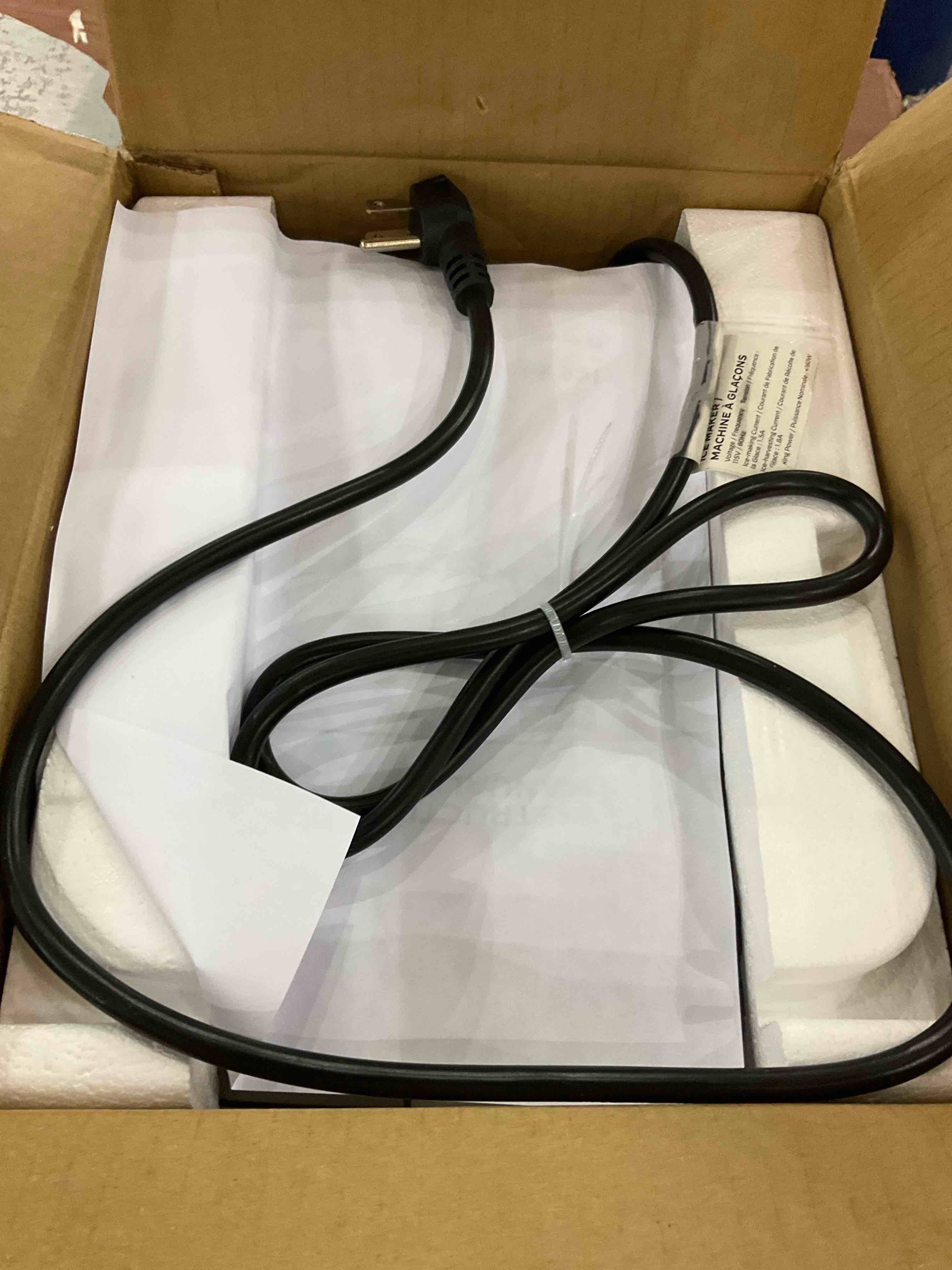 https://s3.amazonaws.com/lotting-images-prod/bidfta/GRA0278305_1729174998495.jpeg