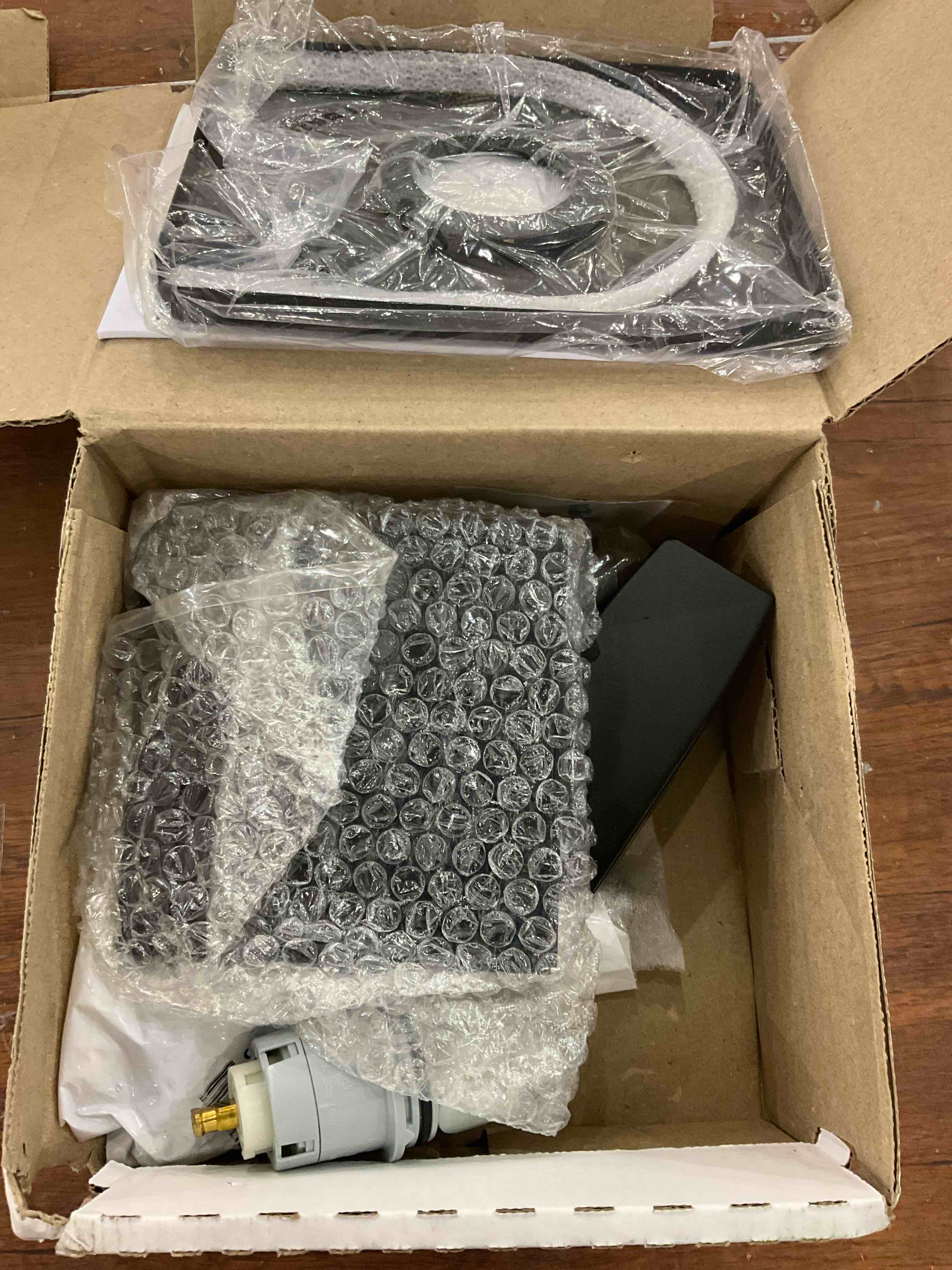 https://s3.amazonaws.com/lotting-images-prod/bidfta/GRA0278324_1729172217331.jpeg
