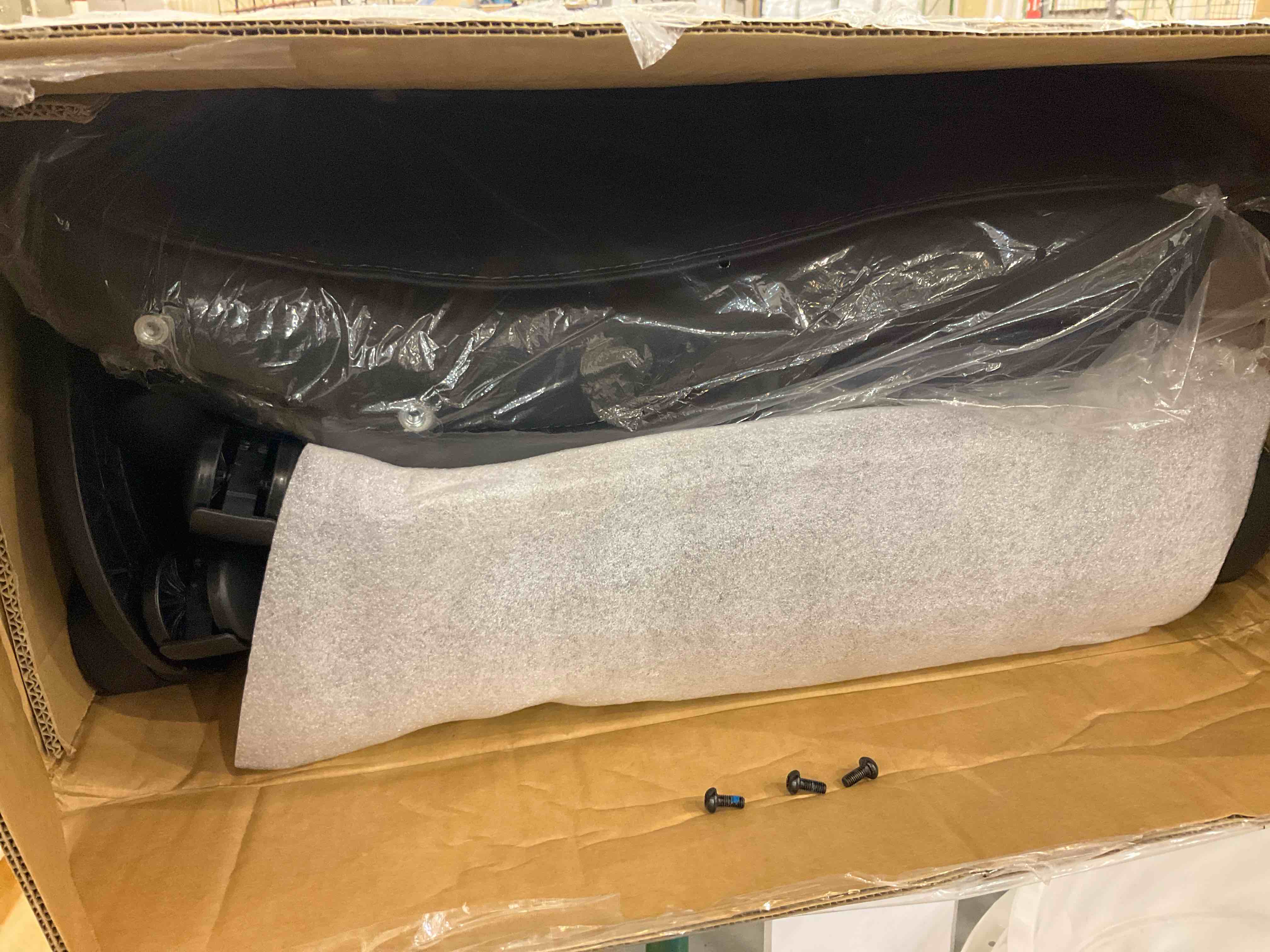 https://s3.amazonaws.com/lotting-images-prod/bidfta/GRA0278393_1729097152444.jpeg