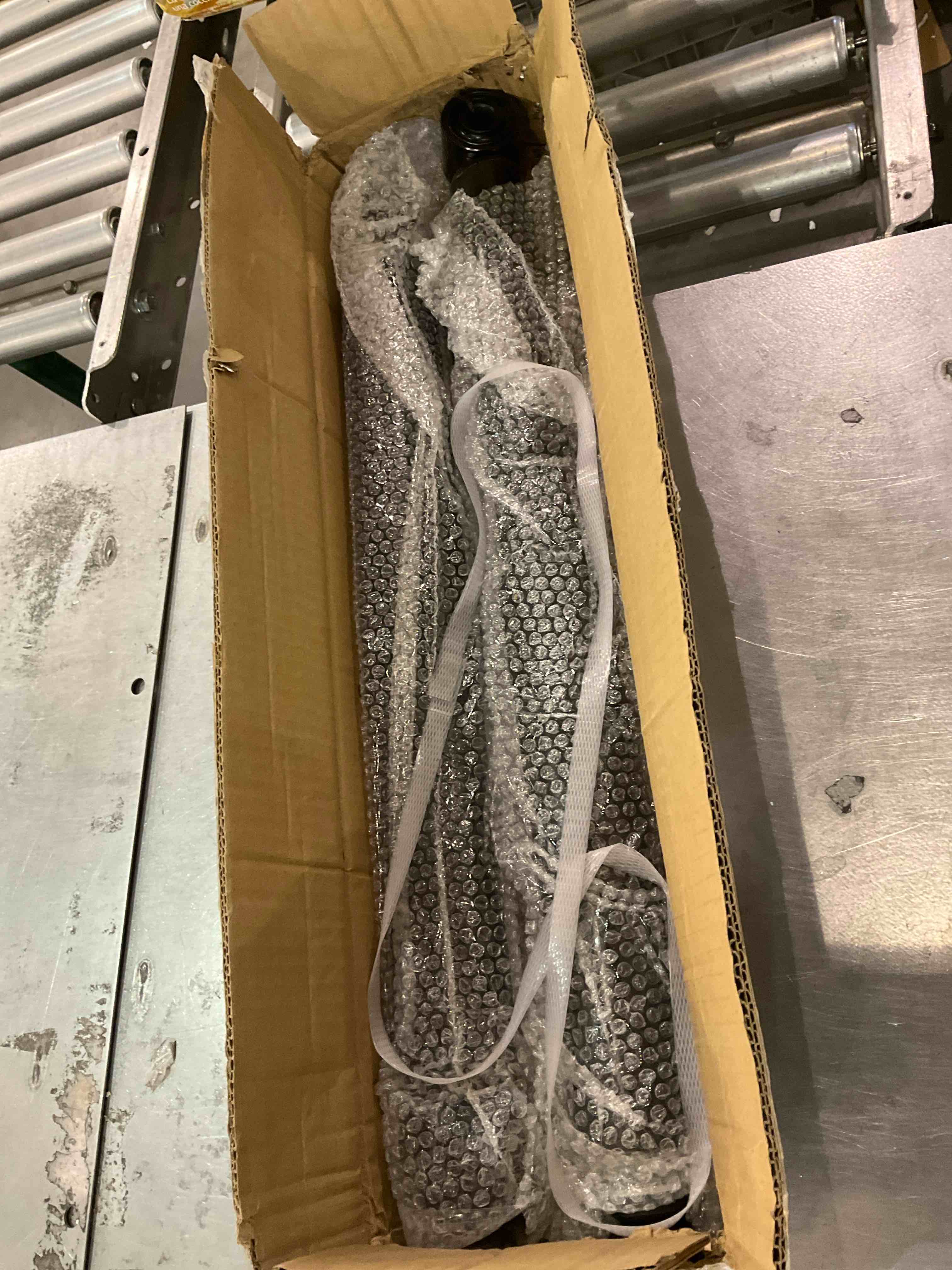 https://s3.amazonaws.com/lotting-images-prod/bidfta/GRA0280018_1729517575042.jpeg